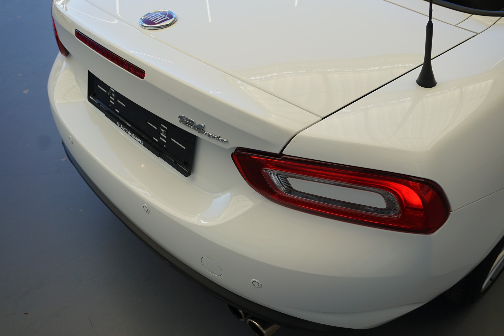 FIAT 124 Spider 1.4 TB Lusso Automat 140PS-image-20