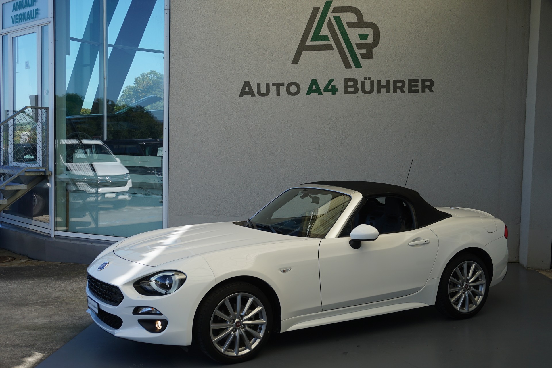 FIAT 124 Spider 1.4 TB Lusso Automat 140PS-image-6