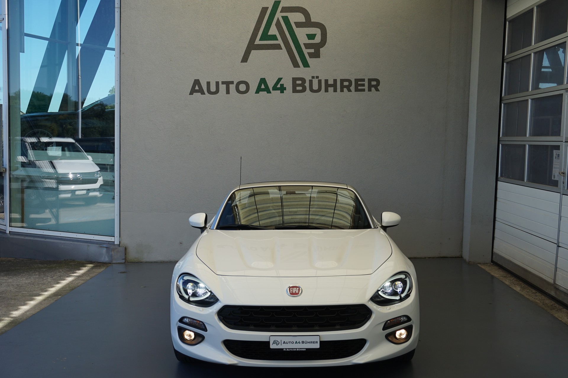 FIAT 124 Spider 1.4 TB Lusso Automat 140PS-image-17