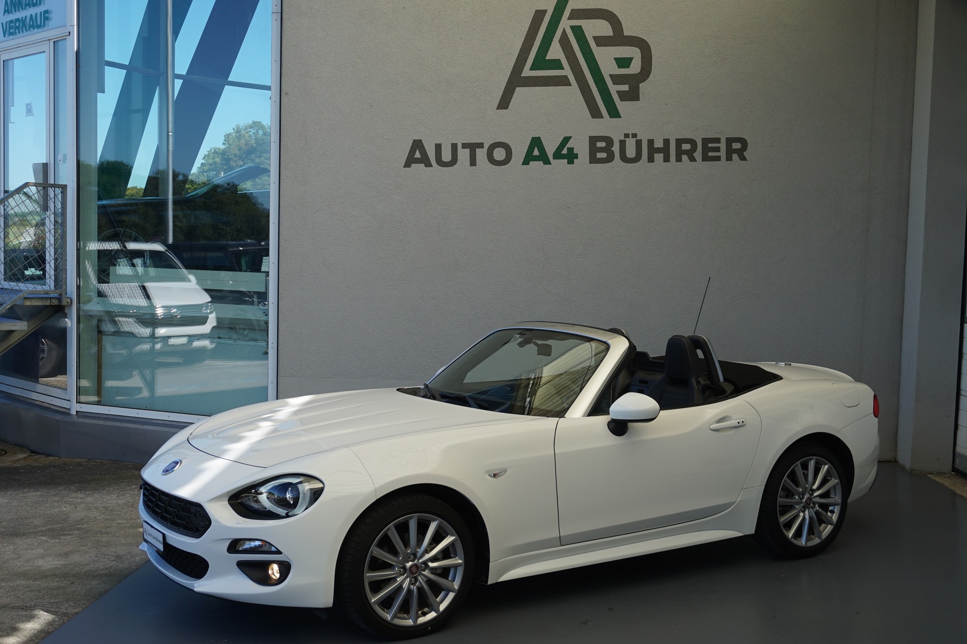 FIAT 124 Spider 1.4 TB Lusso Automat 140PS-image-7