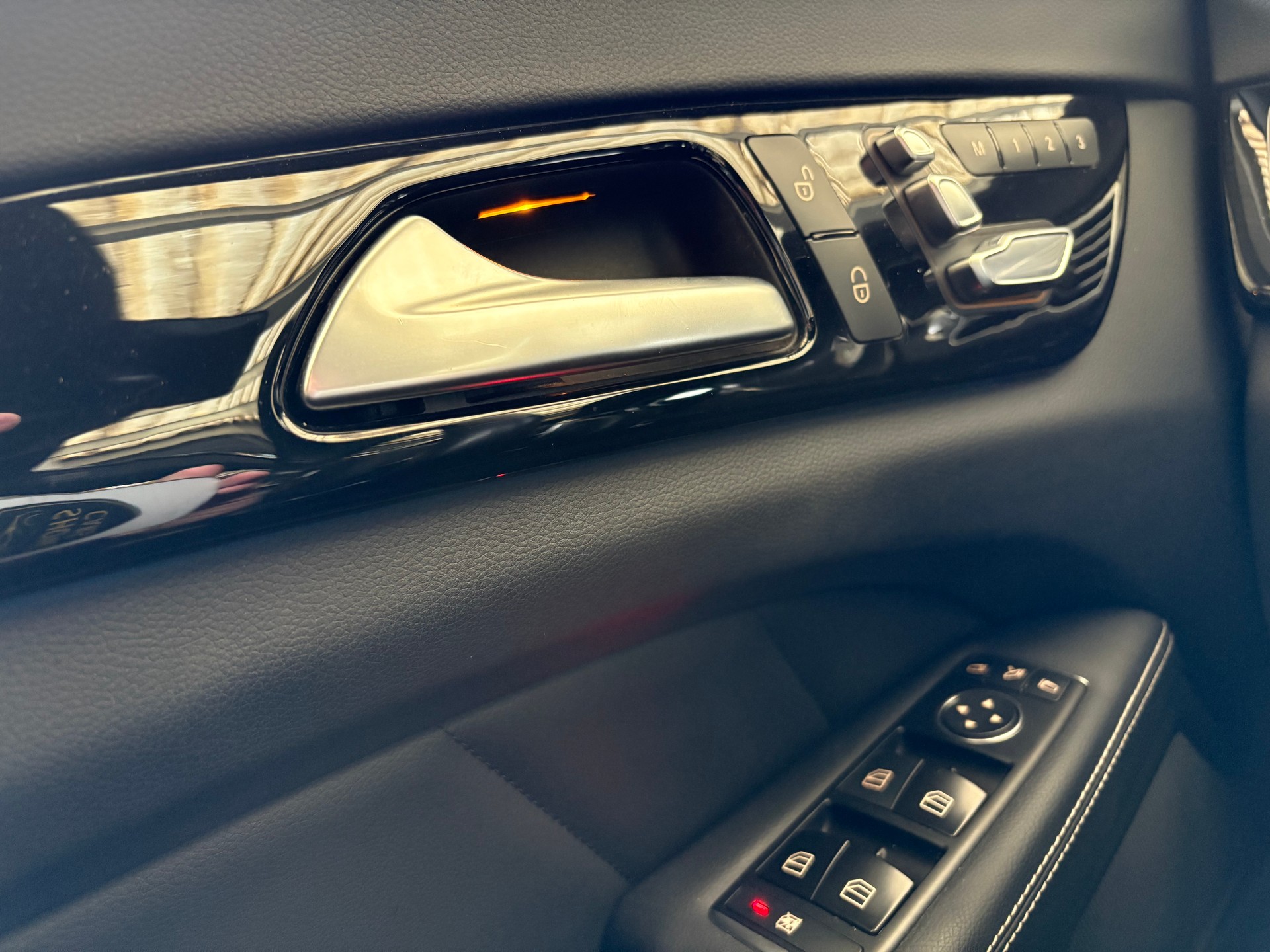 MERCEDES-BENZ CLS 500 4Matic 9G-Tronic-image-10