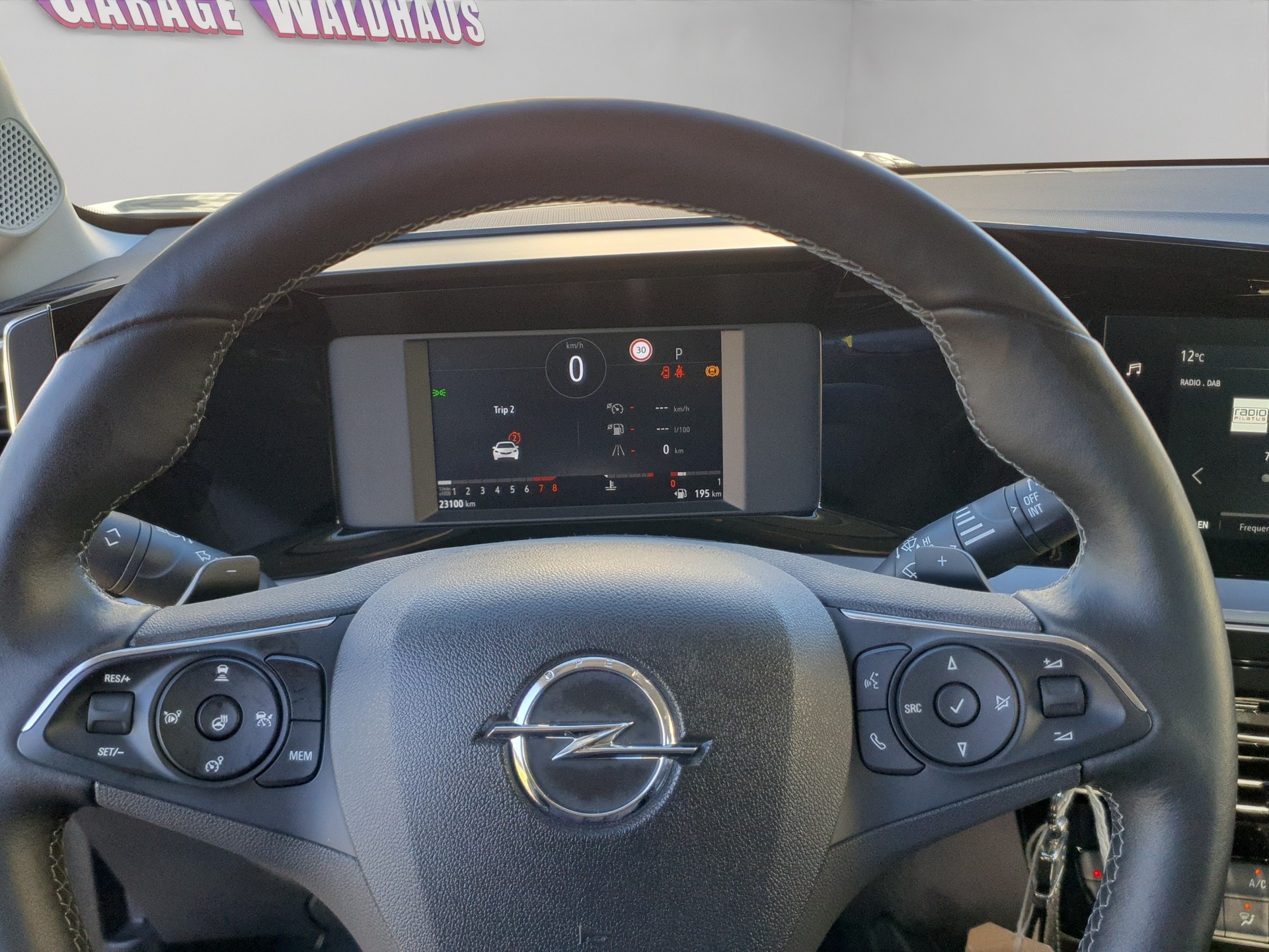 OPEL Mokka 1.2 Direct Injection Turbo Edition Aut.-image-11