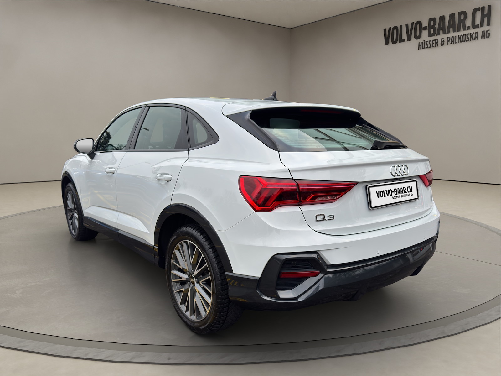 AUDI Q3 Sportback 1.5 35 TFSI S line Attraction S-Tronic-showroom-element-2