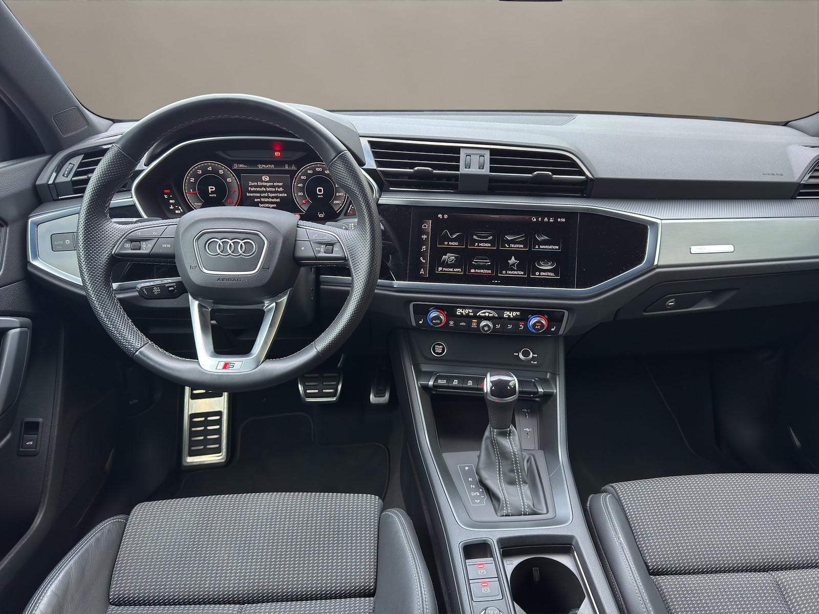 AUDI Q3 Sportback 1.5 35 TFSI S line Attraction S-Tronic-image-12