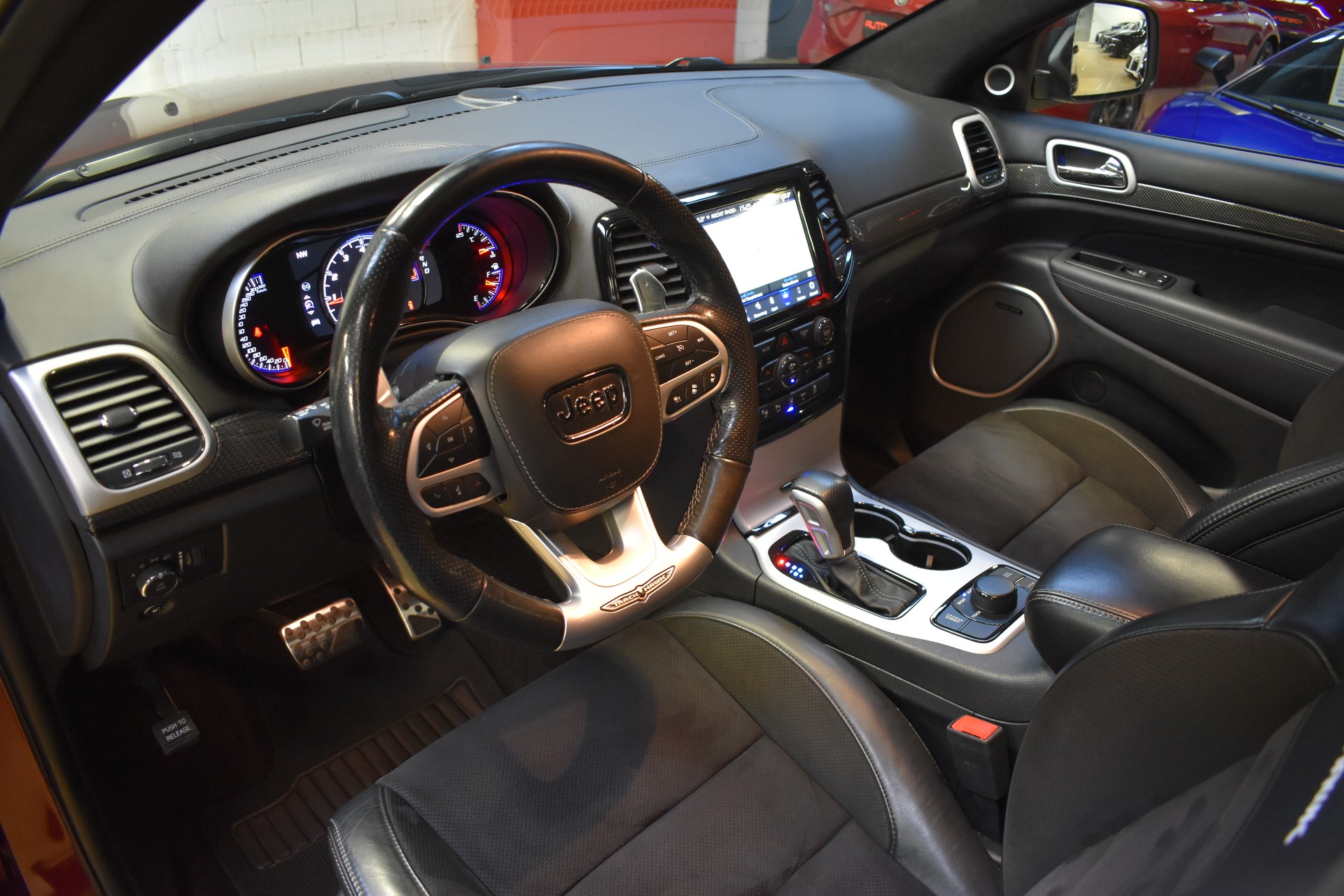 JEEP Grand Cherokee 6.2 V8 HEMI Trackhawk Automatic-image-13