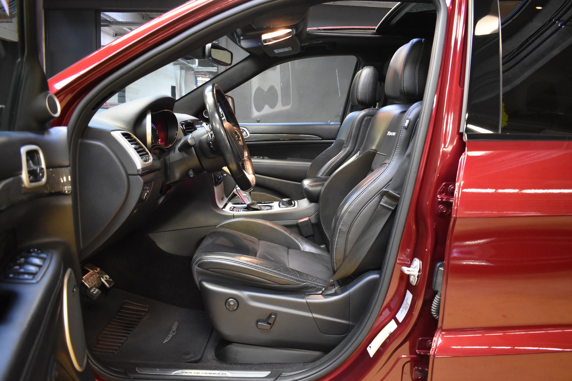 JEEP Grand Cherokee 6.2 V8 HEMI Trackhawk Automatic-image-12