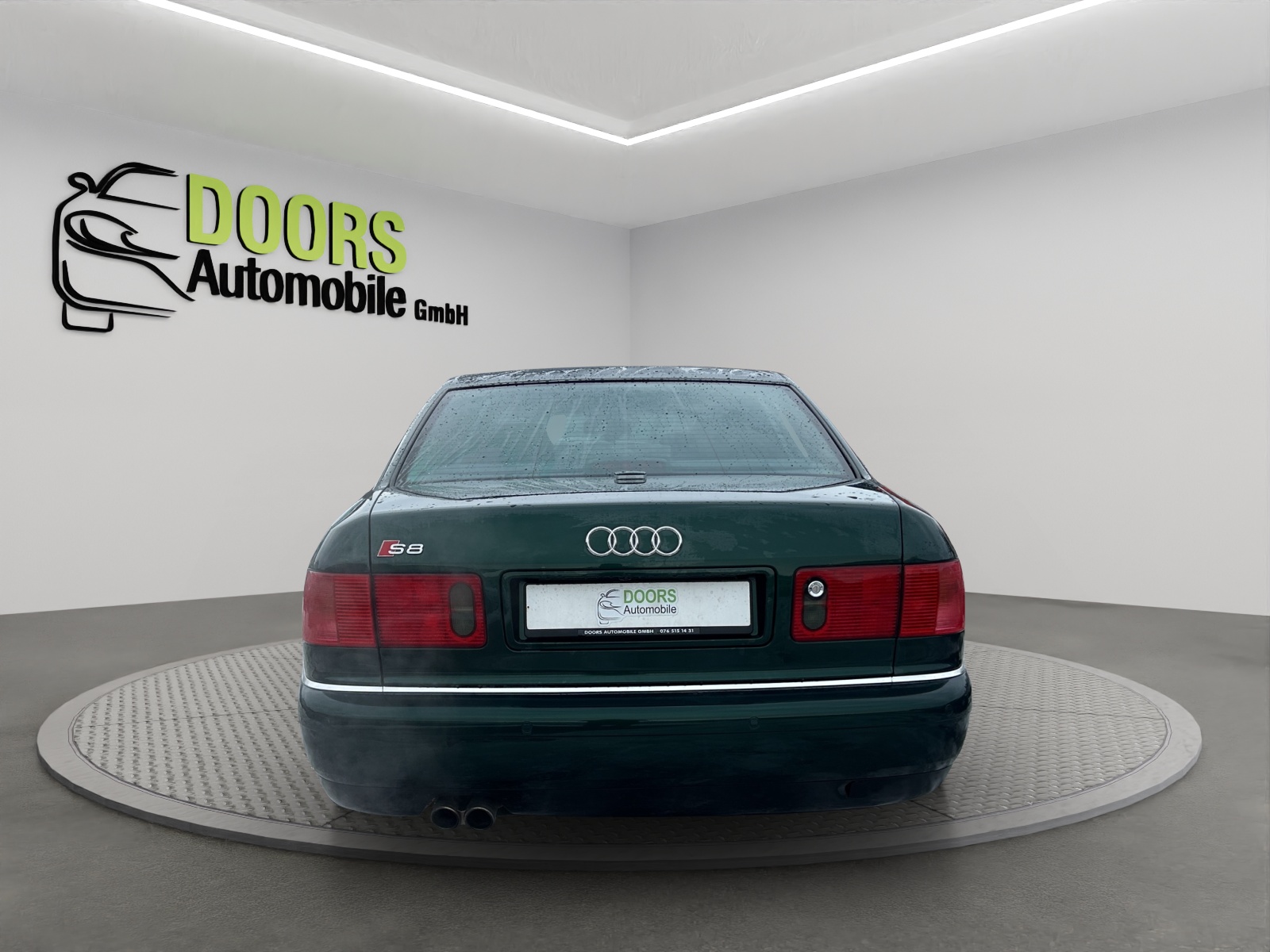 AUDI S8 4.2 quattro-image-4