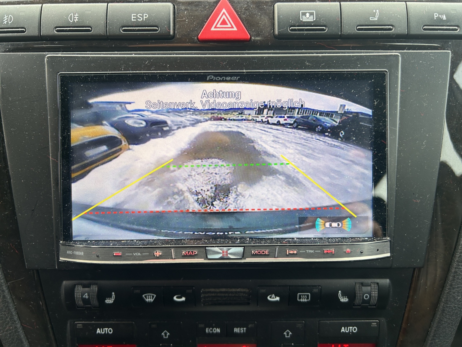 AUDI S8 4.2 quattro-image-18