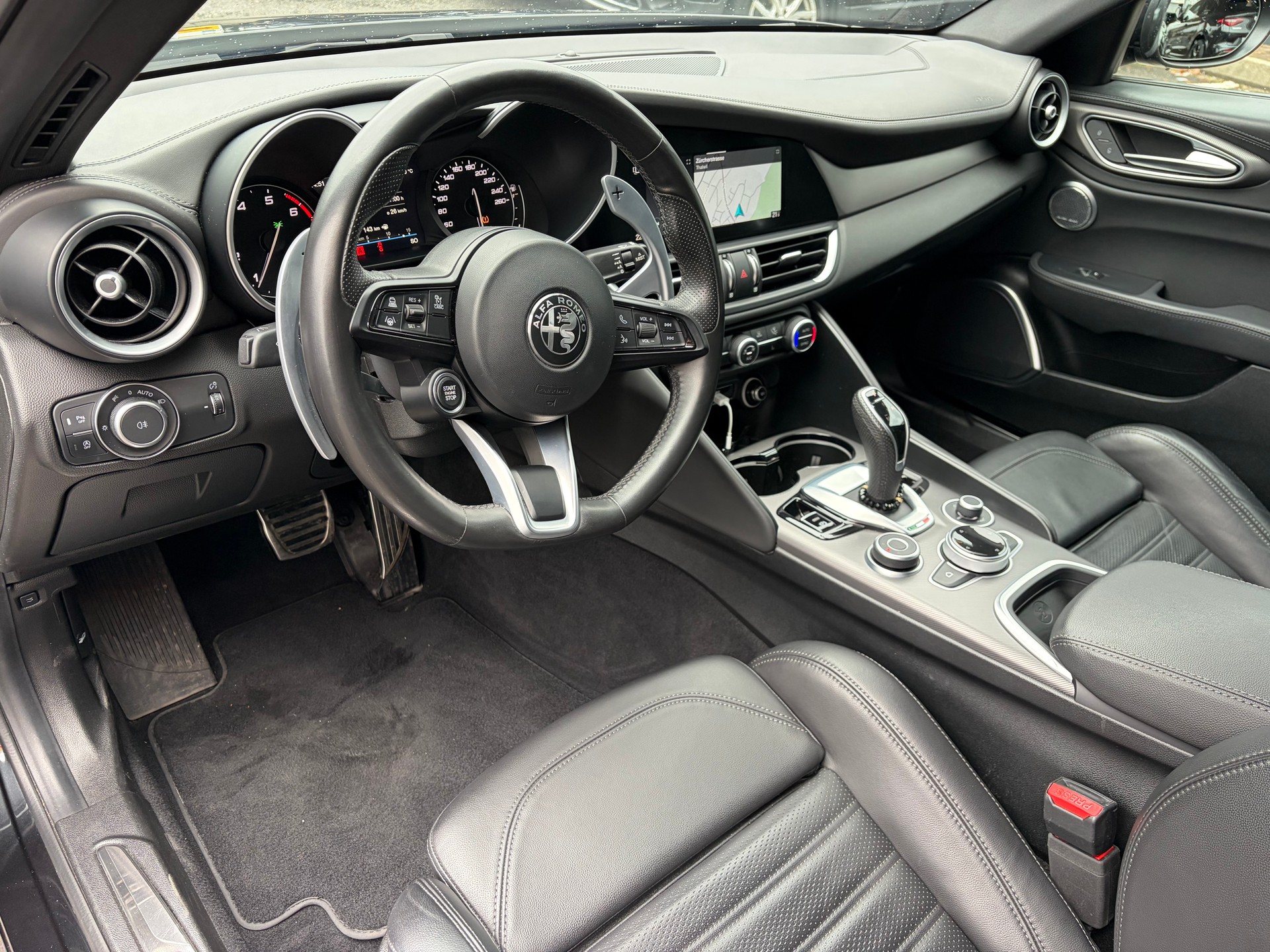 ALFA ROMEO Giulia 2.0 Veloce Q4 Automatic-image-5