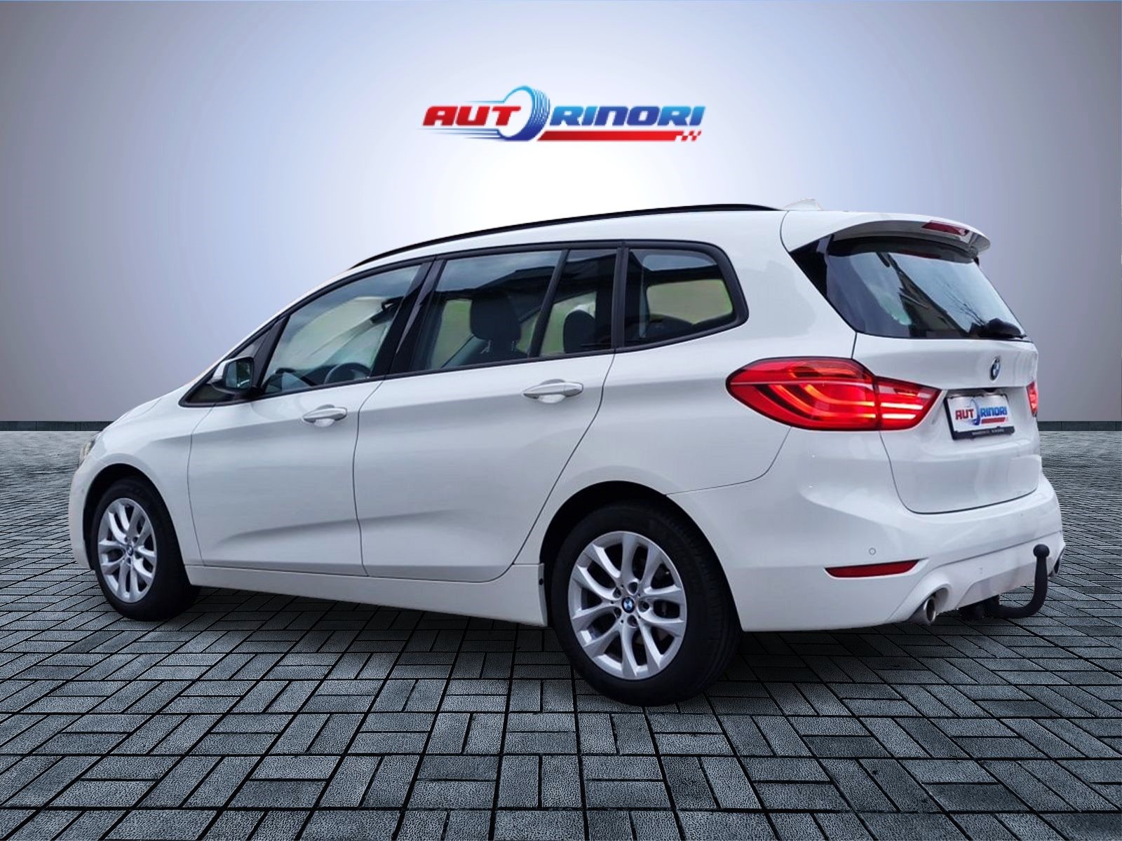 BMW 218d xDrive Gran Tourer Steptronic-showroom-element-2