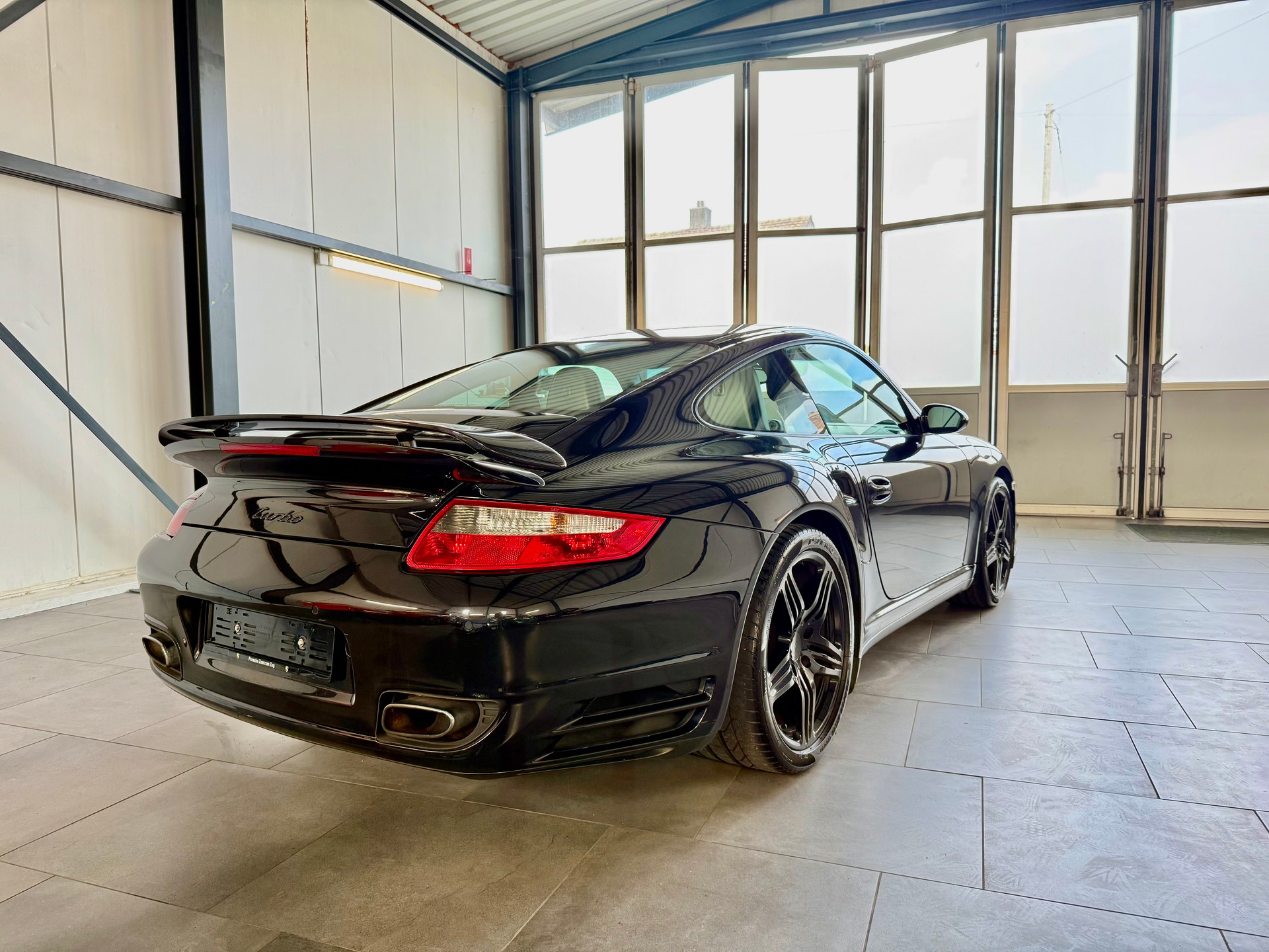 PORSCHE 911 Turbo-image-3