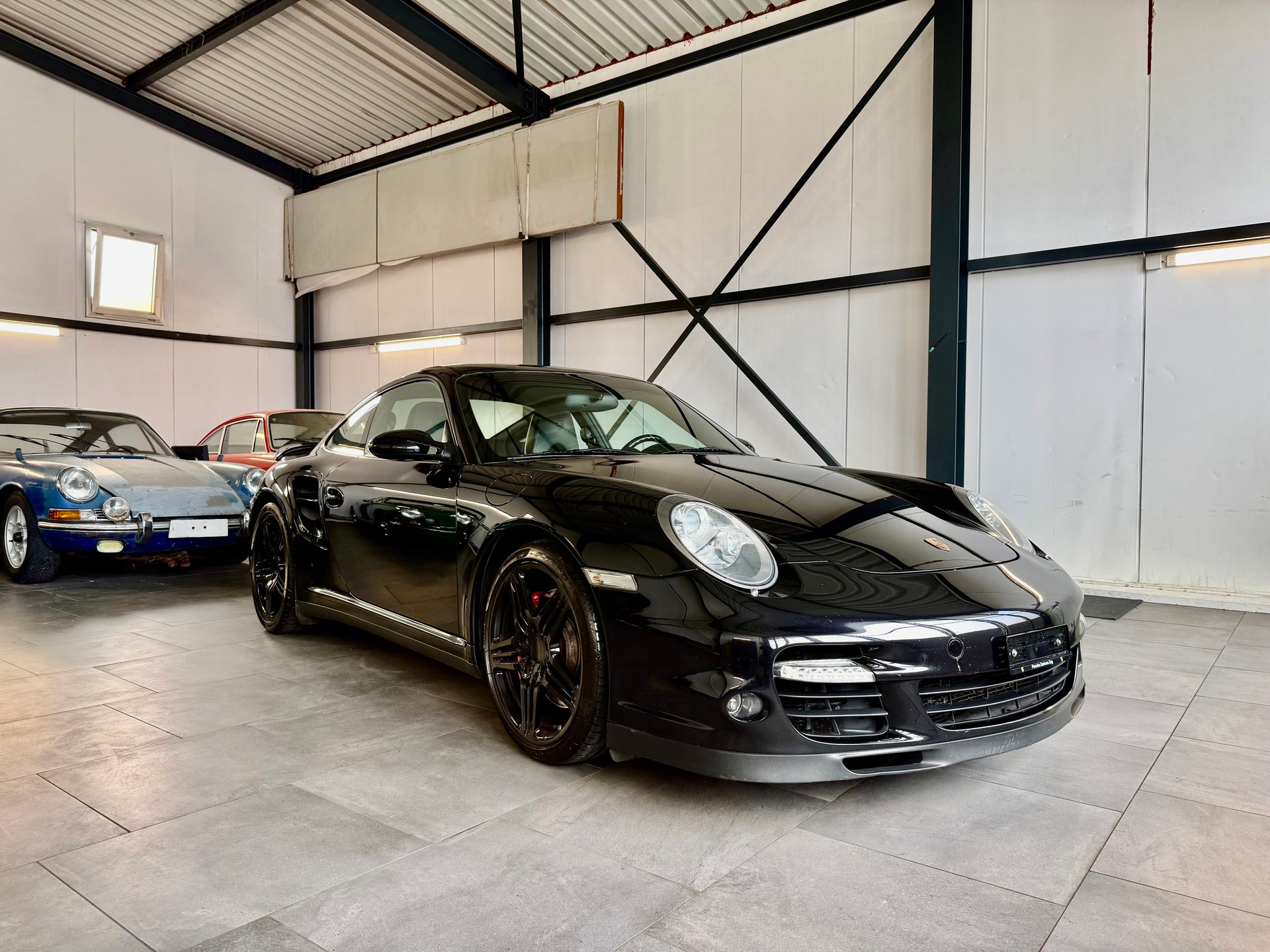 PORSCHE 911 Turbo-image-2
