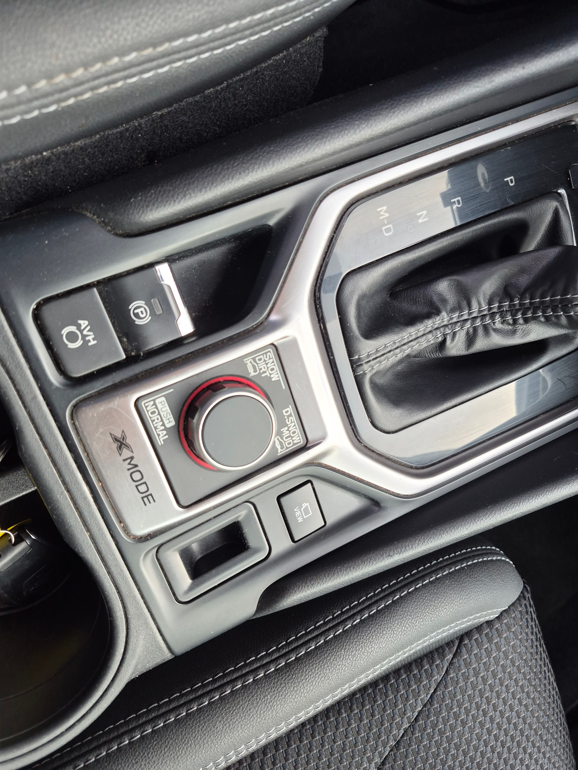 SUBARU Forester 2.0i e-Boxer Swiss Plus Lineartronic-image-15