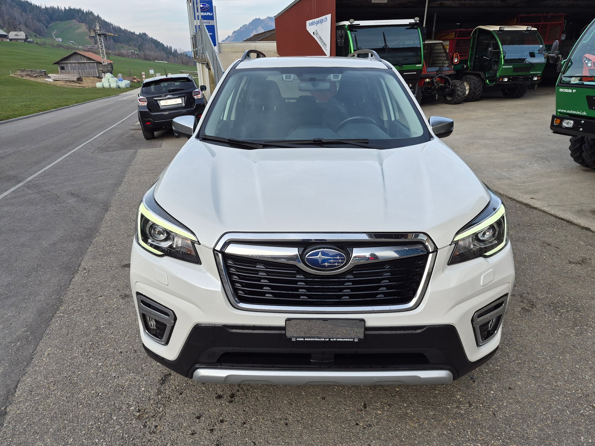 SUBARU Forester 2.0i e-Boxer Swiss Plus Lineartronic-showroom-element-1