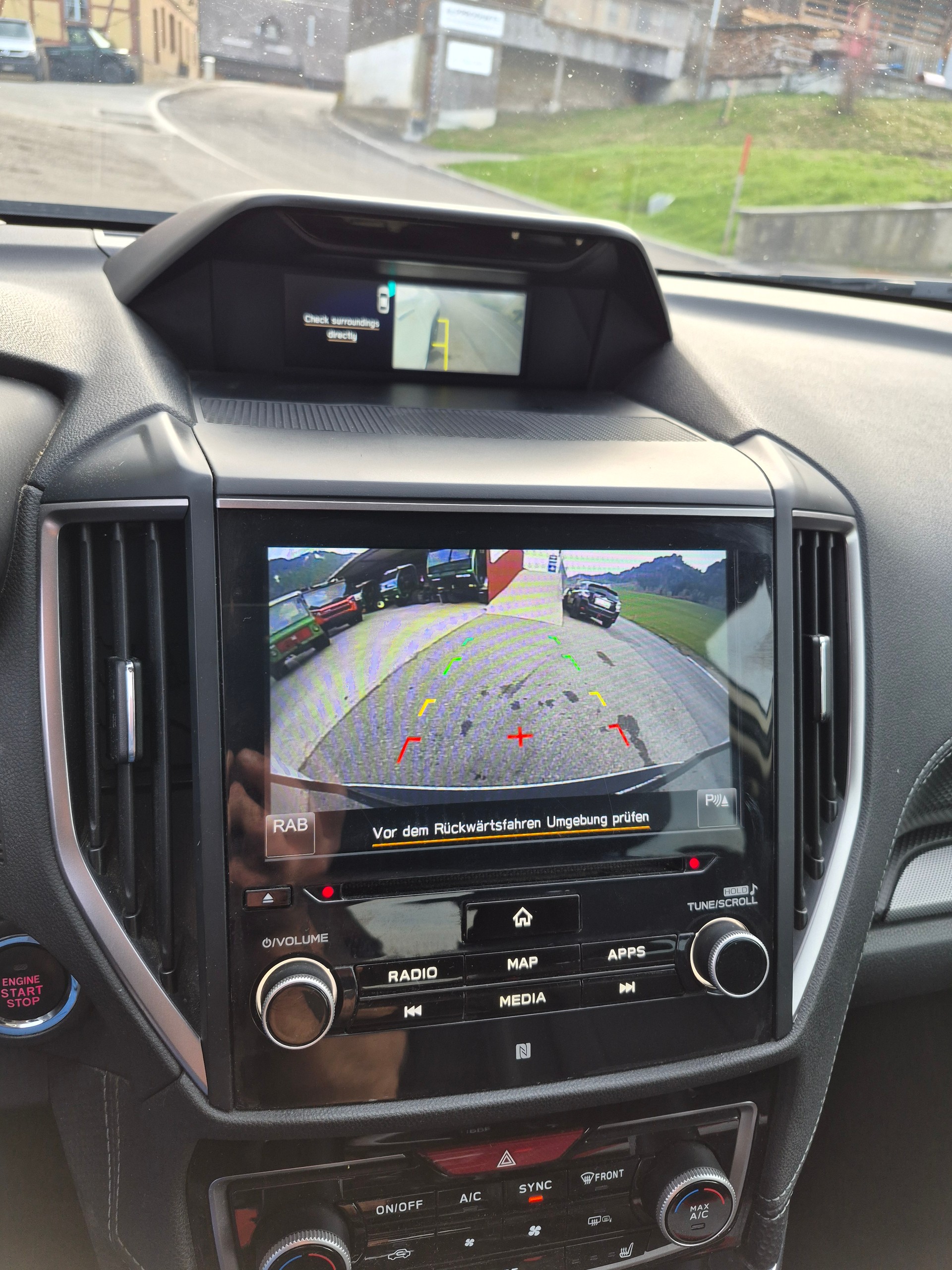 SUBARU Forester 2.0i e-Boxer Swiss Plus Lineartronic-image-14