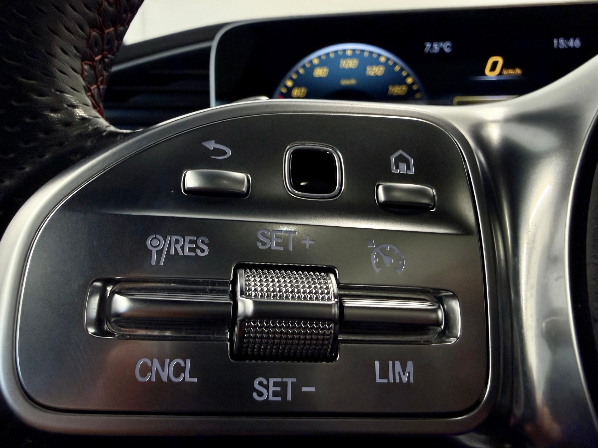 MERCEDES-BENZ GLE 53 AMG "7-Sitzer" 4Matic+ 9G-Speedshift-image-30