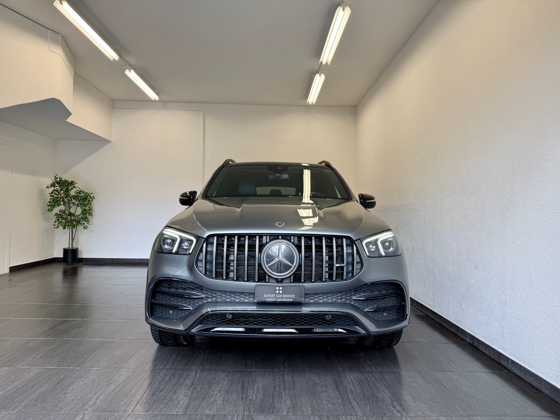 MERCEDES-BENZ GLE 53 AMG "7-Sitzer" 4Matic+ 9G-Speedshift-showroom-element-3