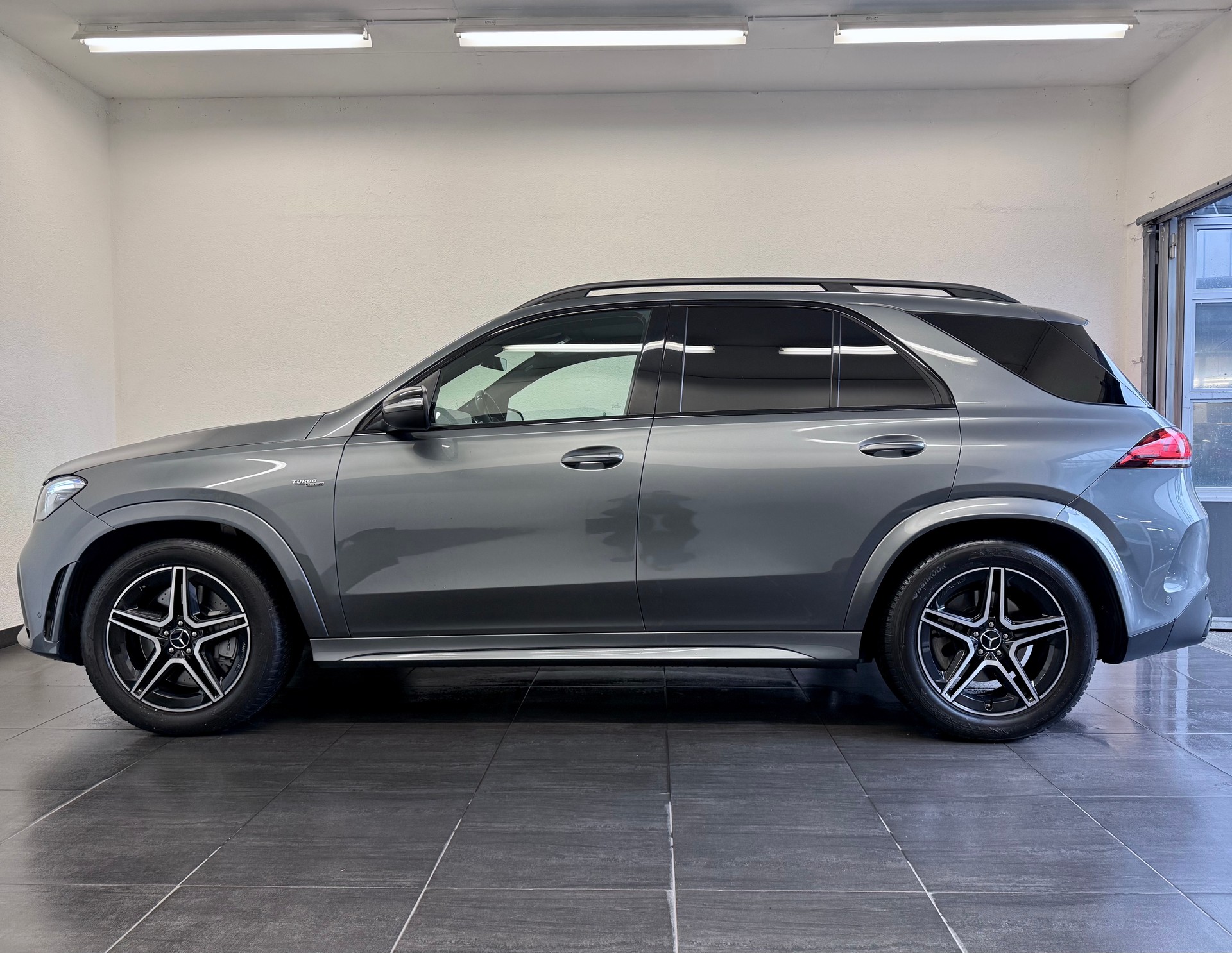 MERCEDES-BENZ GLE 53 AMG "7-Sitzer" 4Matic+ 9G-Speedshift-image-6