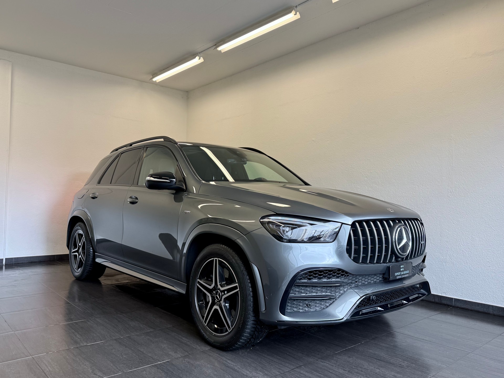 MERCEDES-BENZ GLE 53 AMG "7-Sitzer" 4Matic+ 9G-Speedshift-showroom-element-1