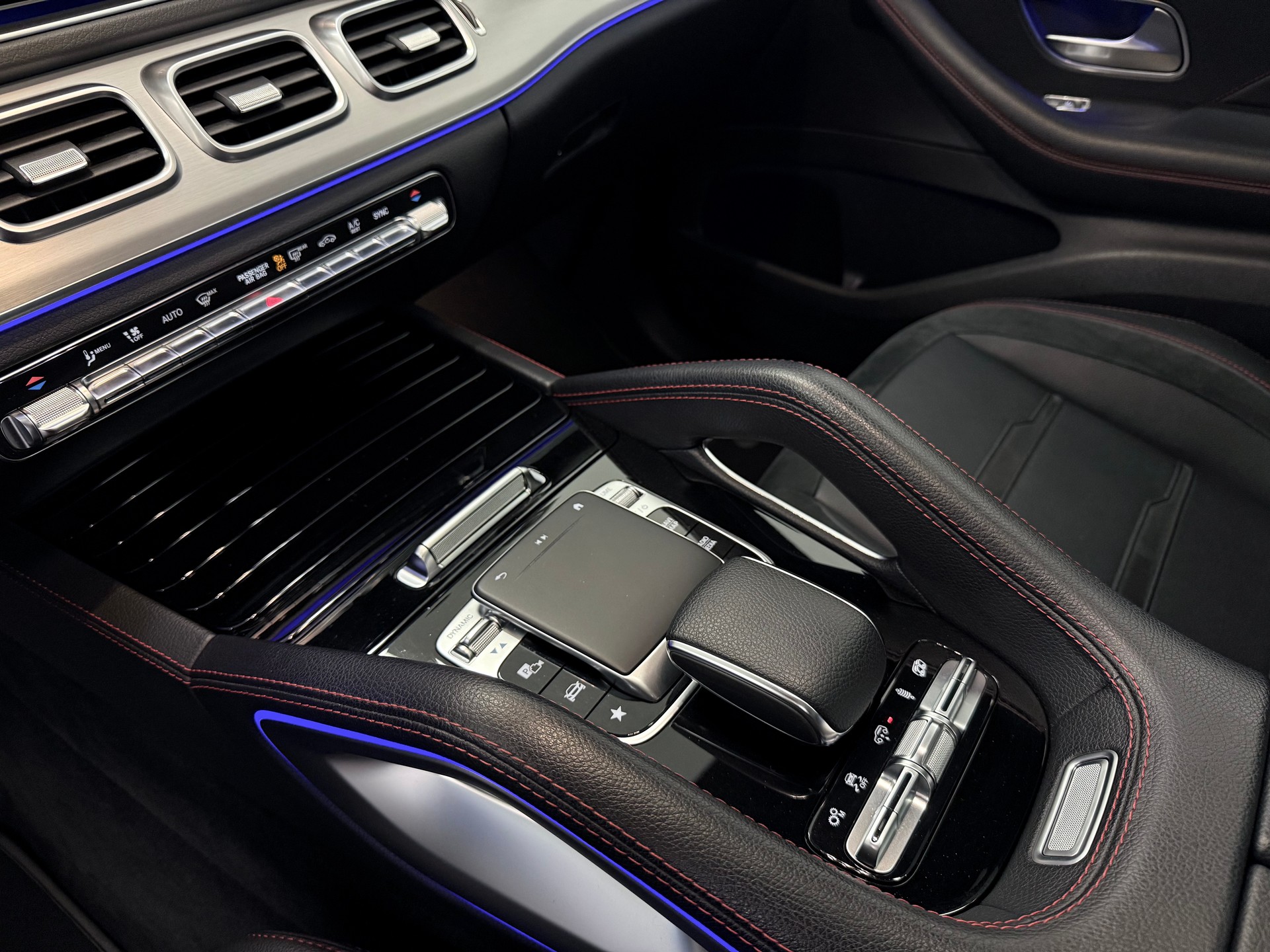MERCEDES-BENZ GLE 53 AMG "7-Sitzer" 4Matic+ 9G-Speedshift-image-26