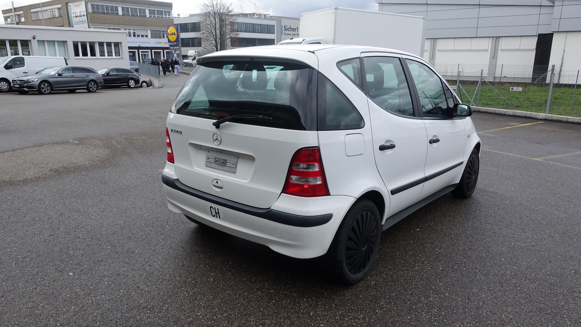 MERCEDES-BENZ A 140 Classic-image-15