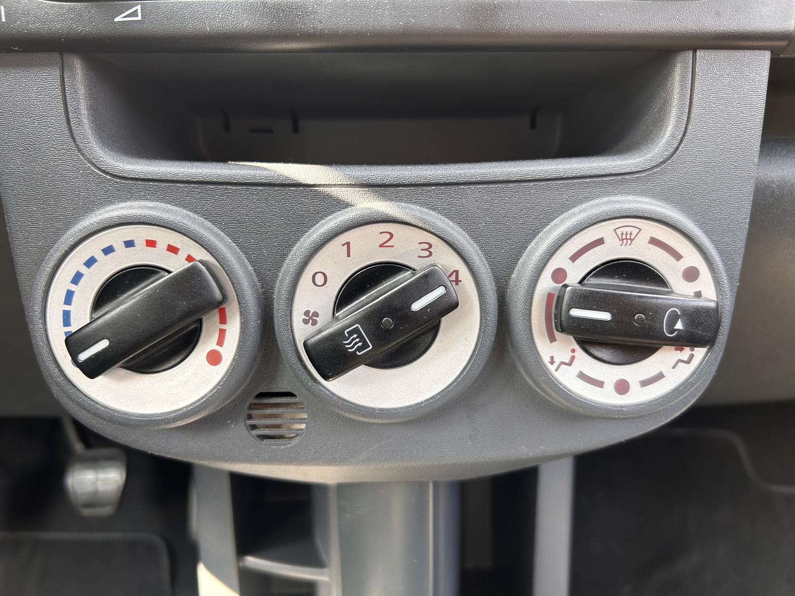 MITSUBISHI Colt 1.1 12V Super Jubilé-image-19