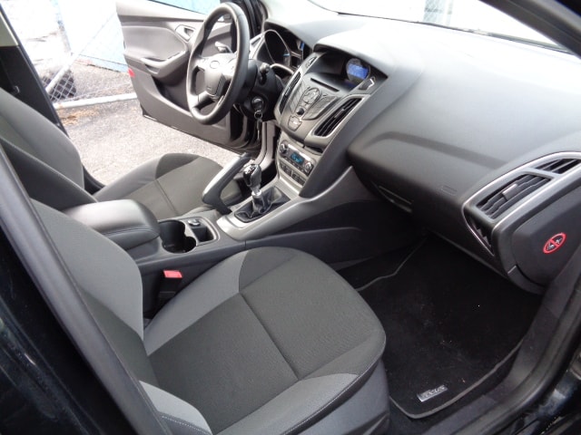 FORD Focus 1.0 SCTi Titanium-image-7