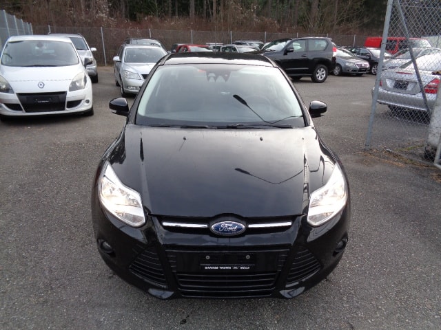 FORD Focus 1.0 SCTi Titanium-image-2