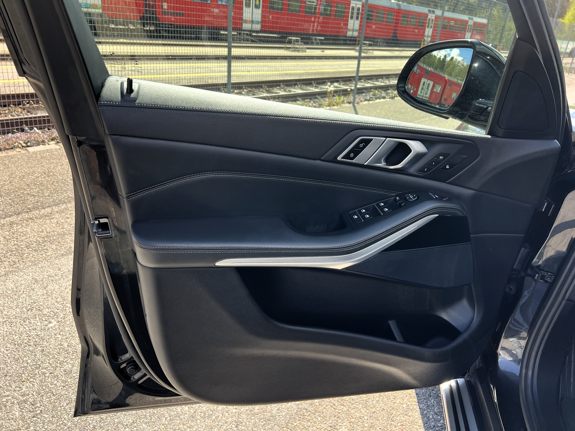 BMW X5 xDrive 48V 30d M Sport *BMW Individual*-image-18