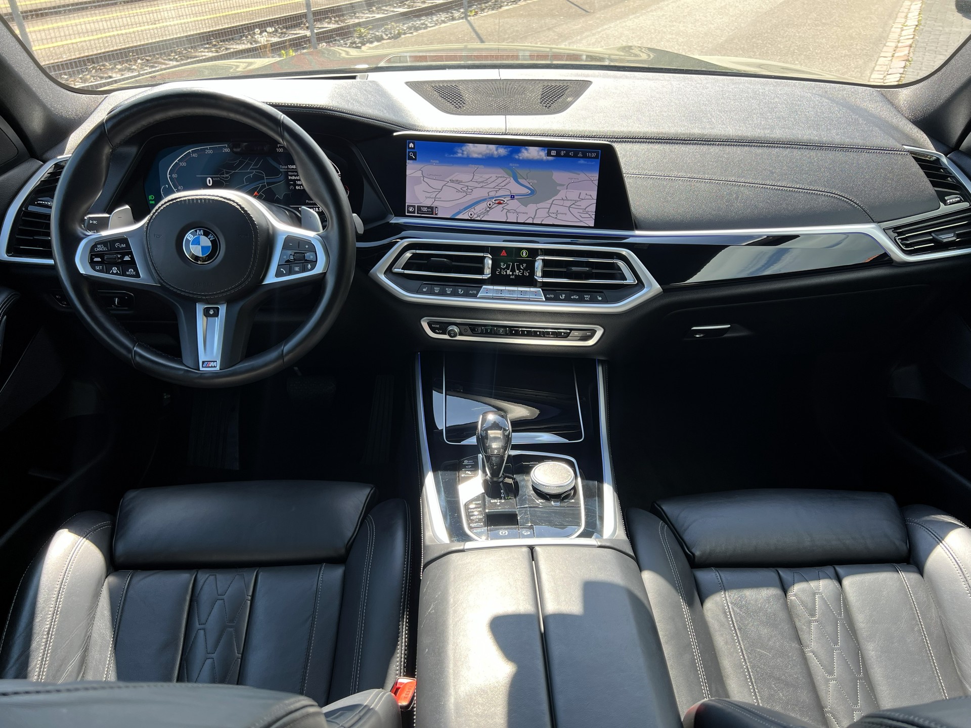 BMW X5 xDrive 48V 30d M Sport *BMW Individual*-image-26