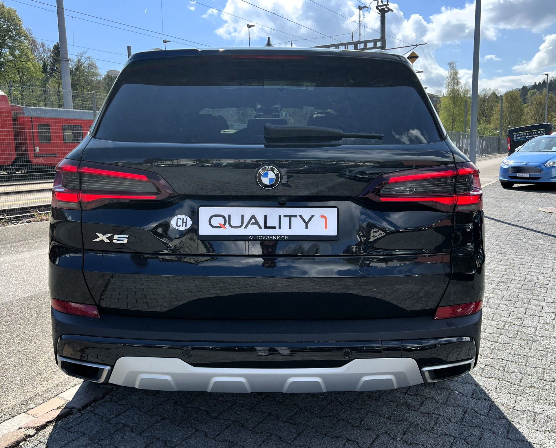 BMW X5 xDrive 48V 30d M Sport *BMW Individual*-showroom-element-3