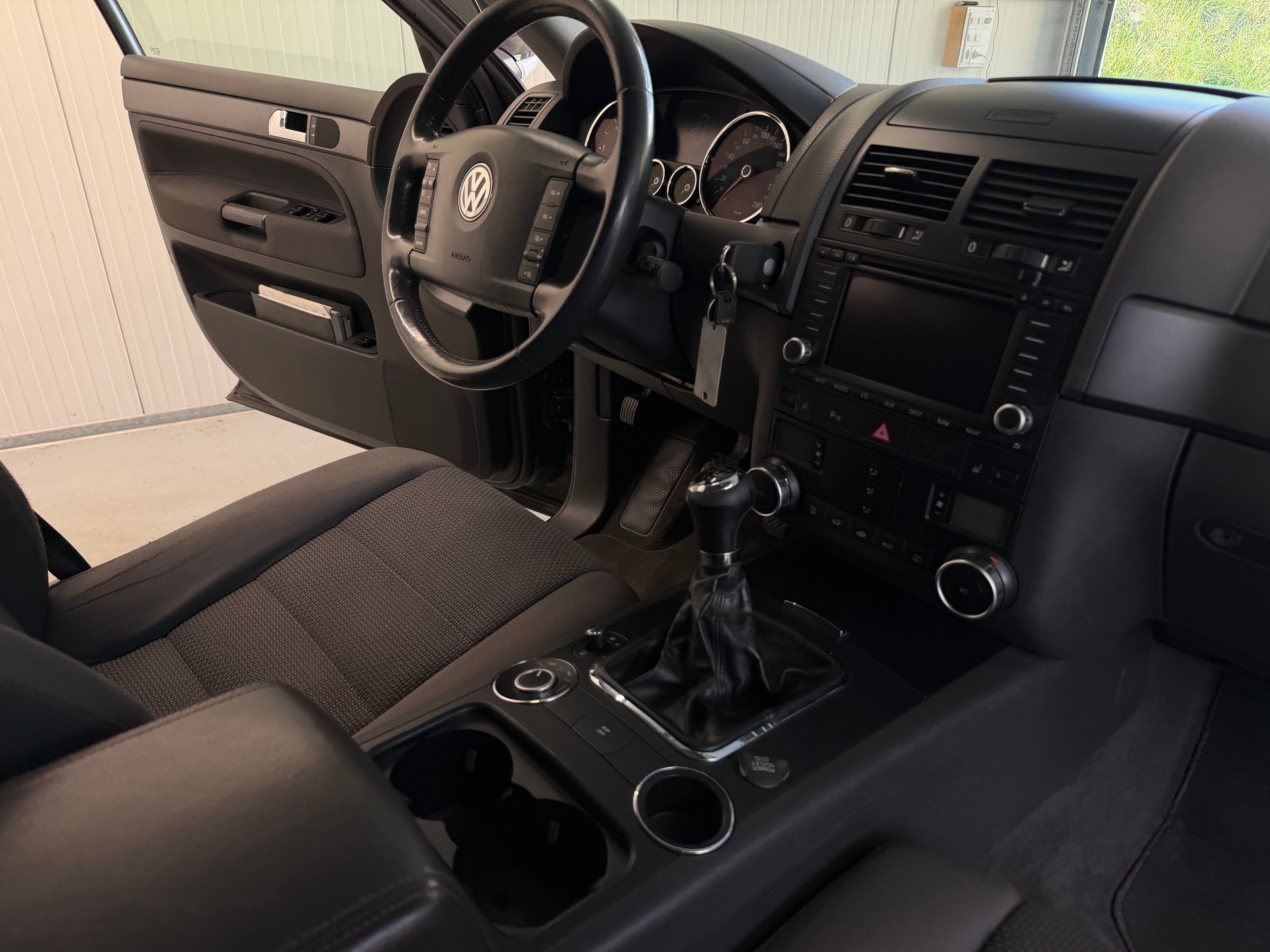VW Touareg 2.5 TDI 6-Gang-image-20