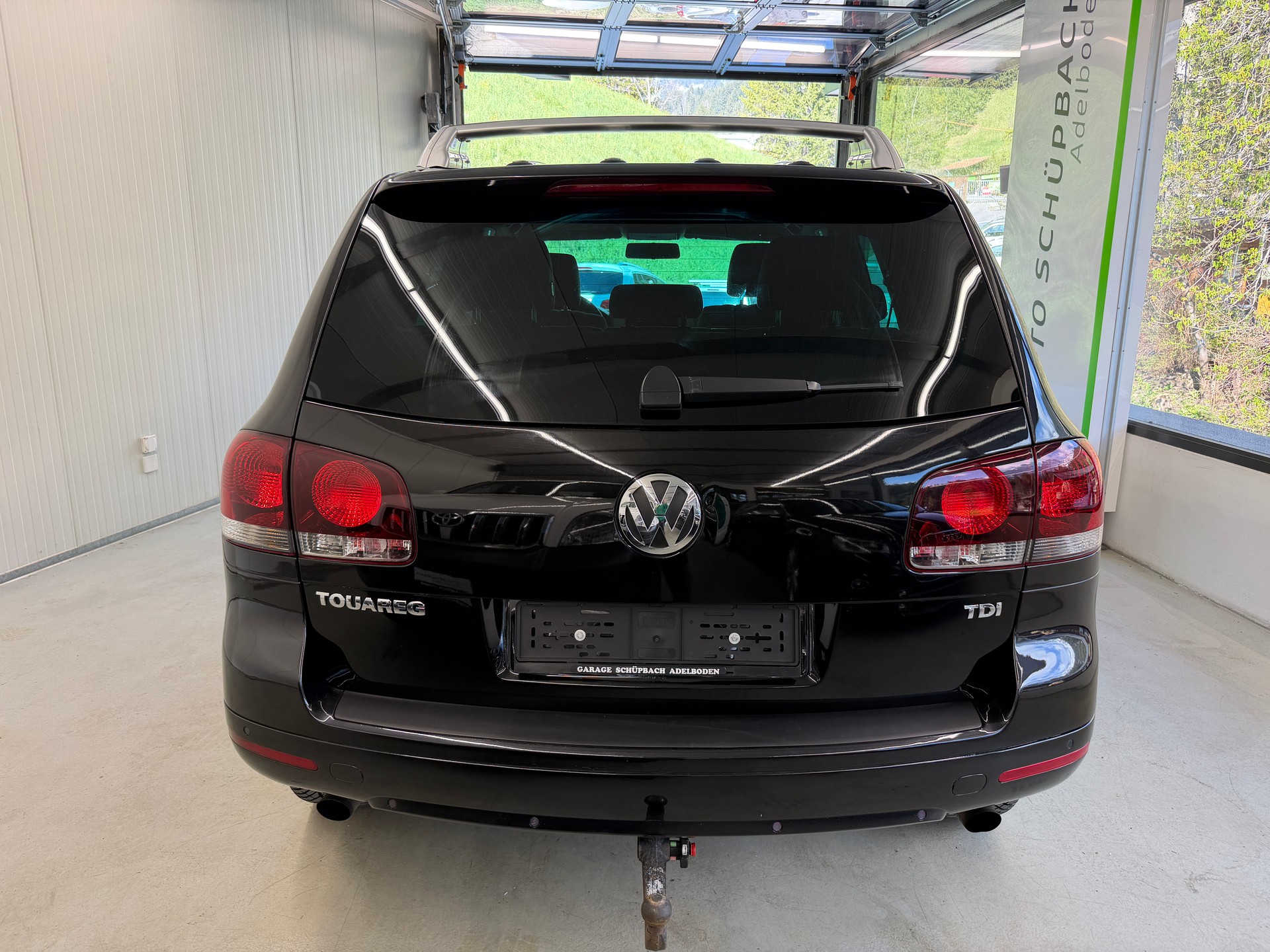 VW Touareg 2.5 TDI 6-Gang-image-4