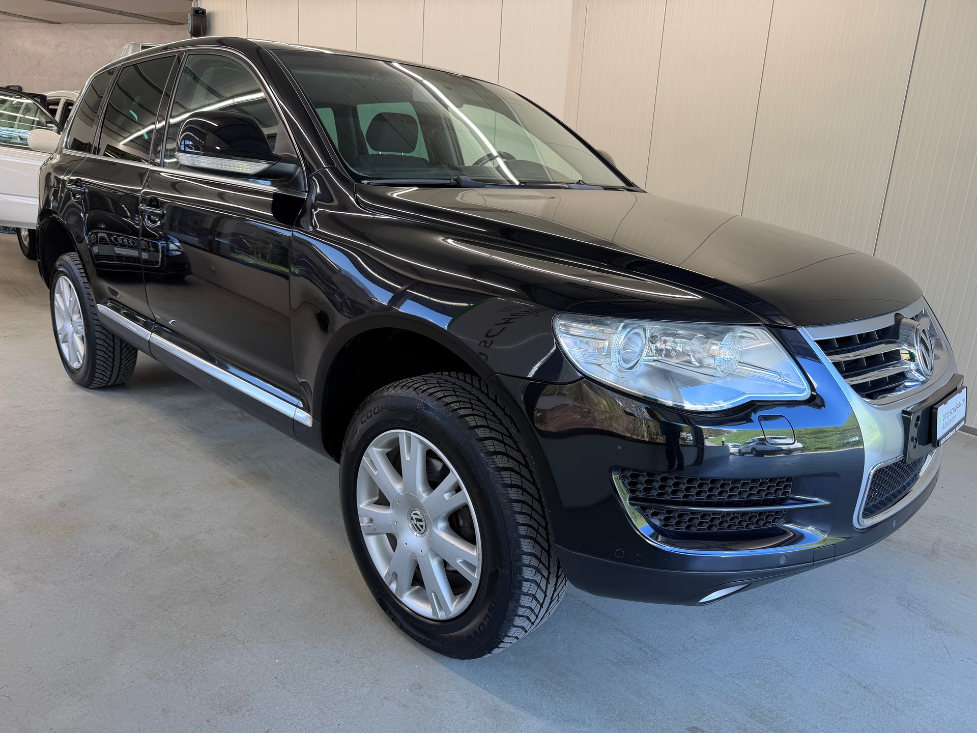 VW Touareg 2.5 TDI 6-Gang-showroom-element-1