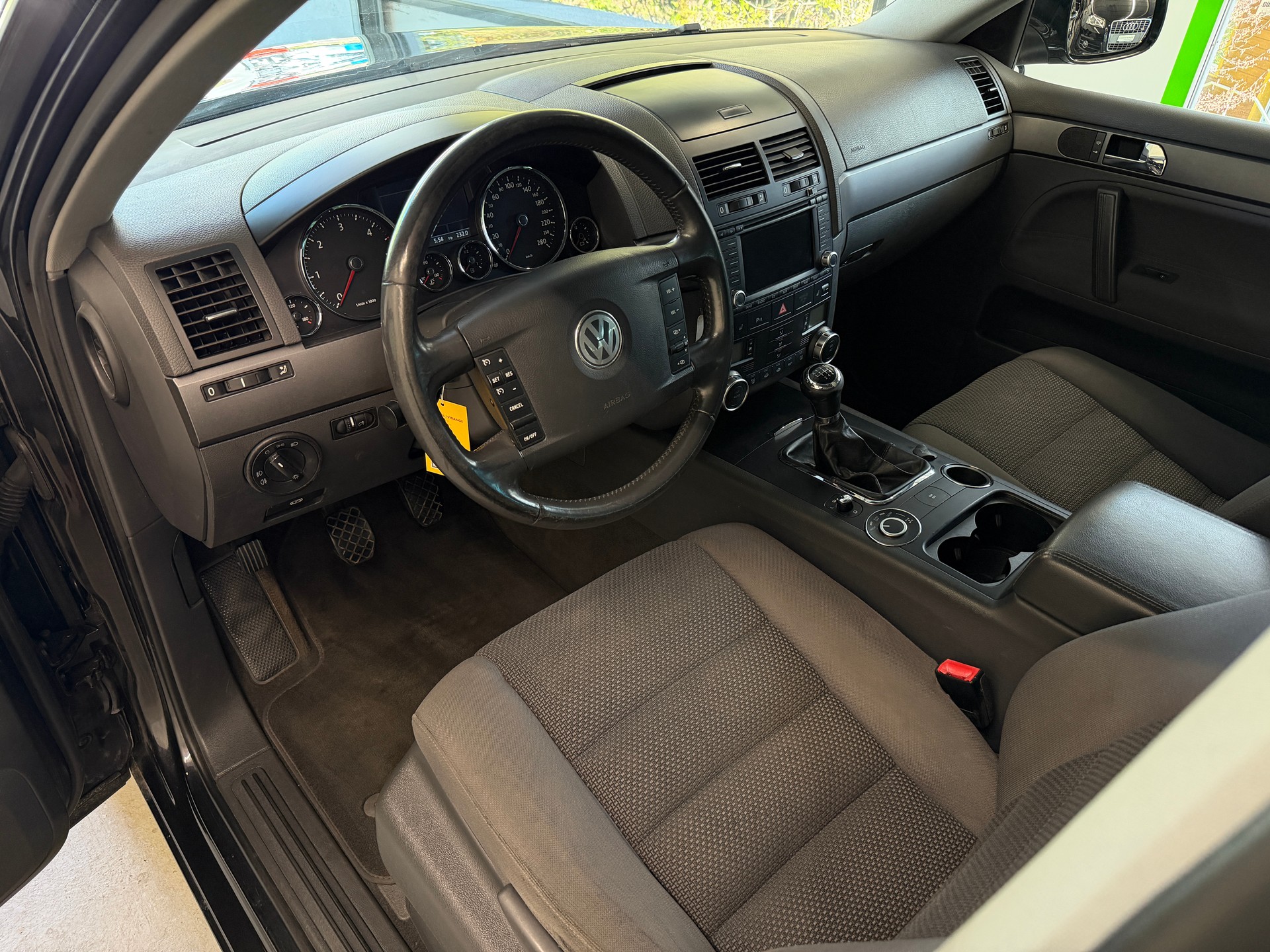 VW Touareg 2.5 TDI 6-Gang-image-10