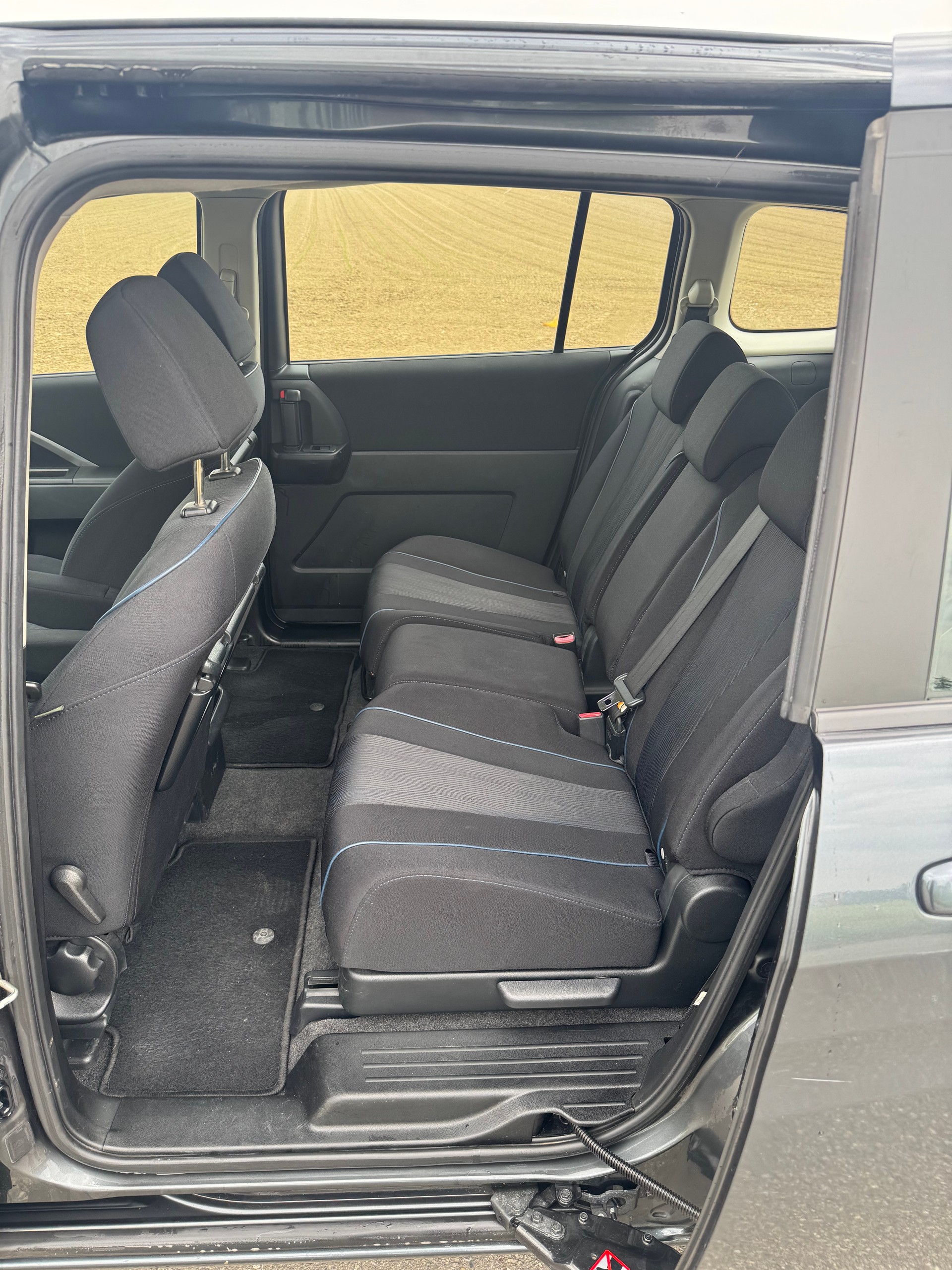 MAZDA 5 1.8 16V Youngster-image-11