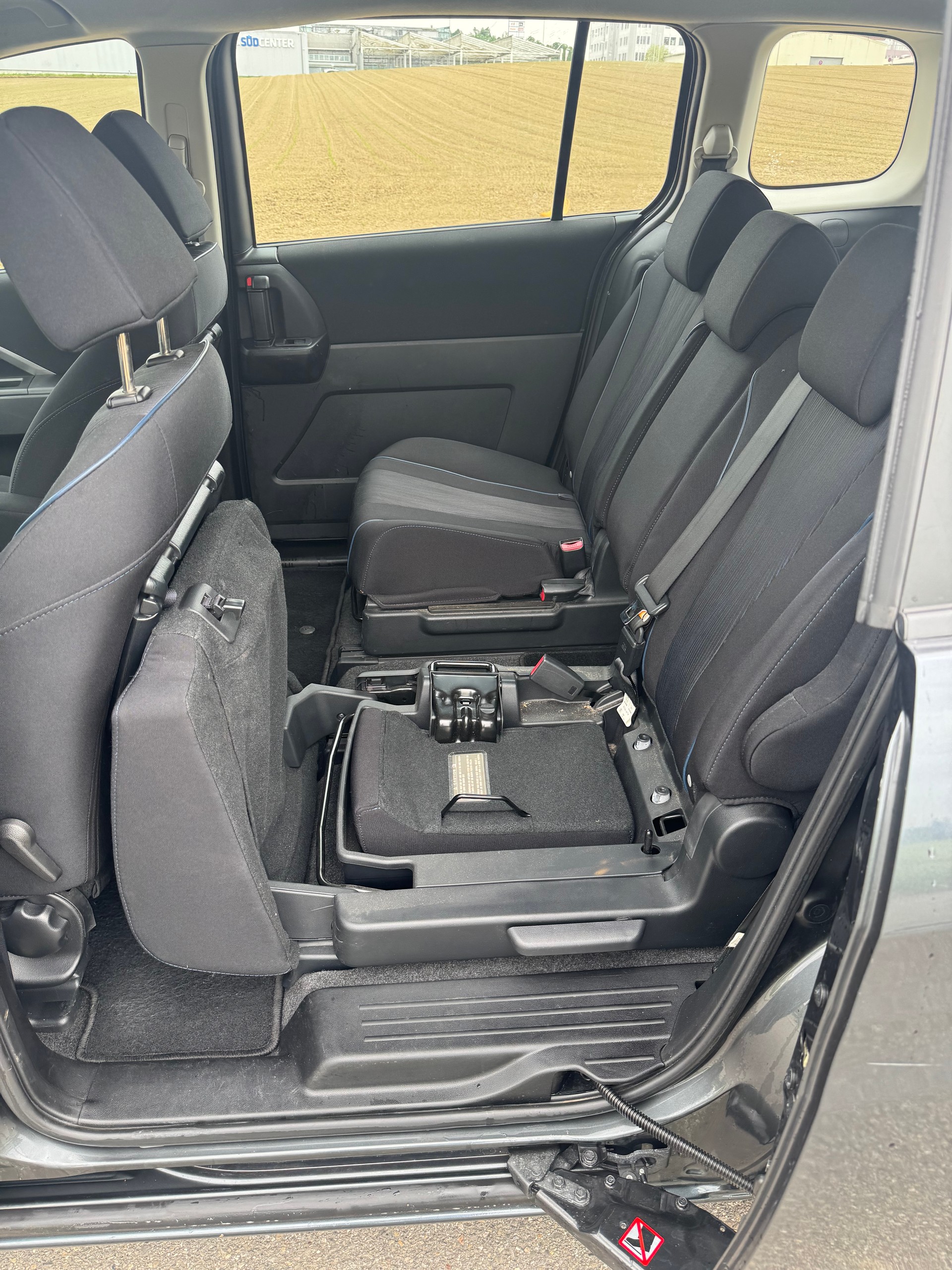 MAZDA 5 1.8 16V Youngster-image-12