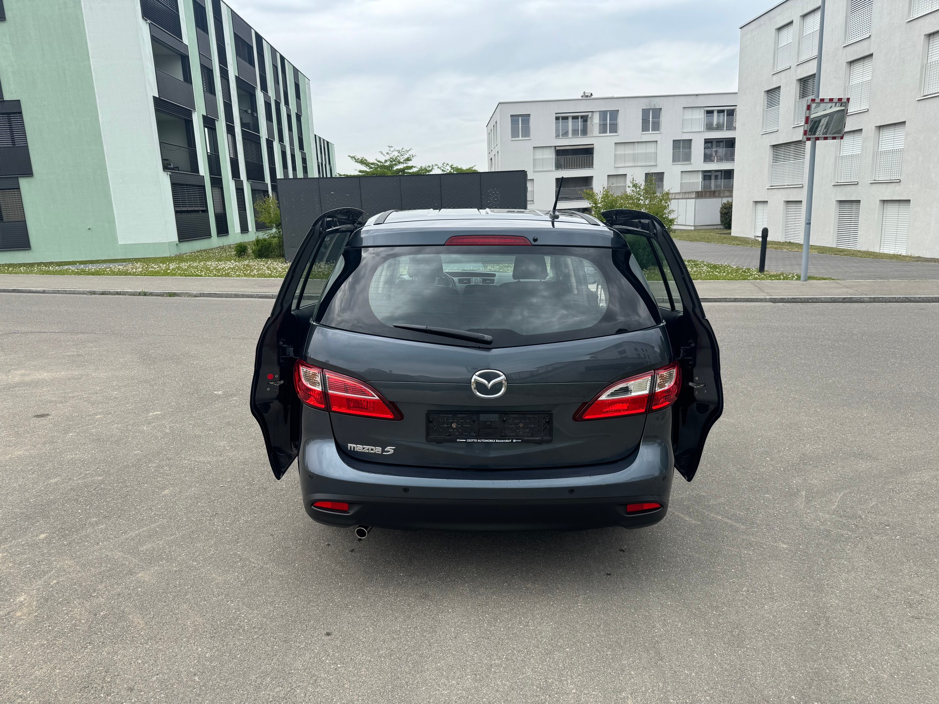 MAZDA 5 1.8 16V Youngster-image-9