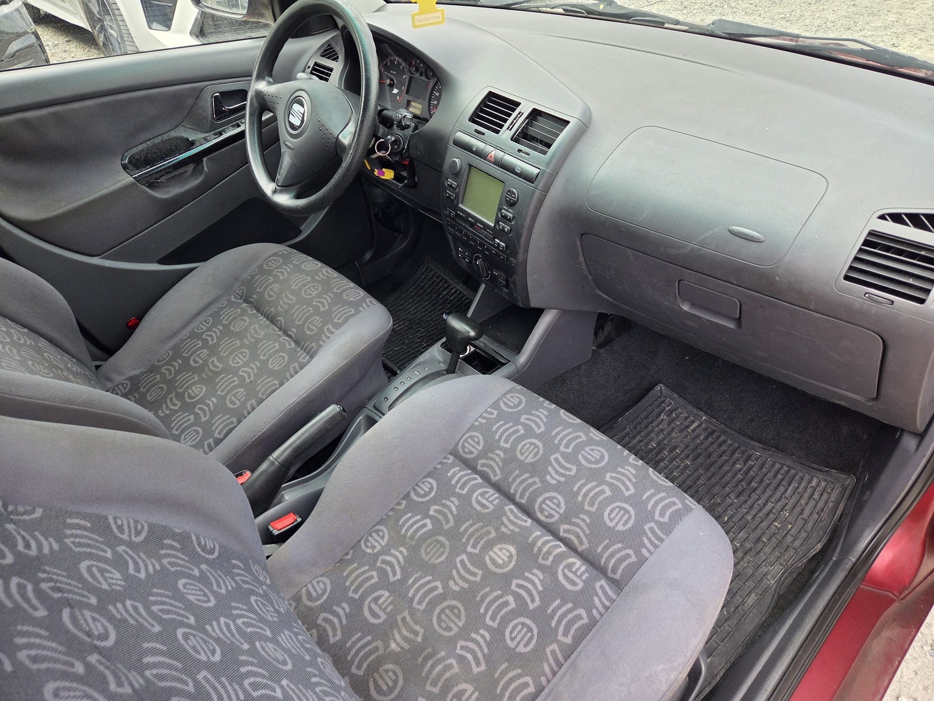 SEAT Ibiza 1.6 Stella A-image-8