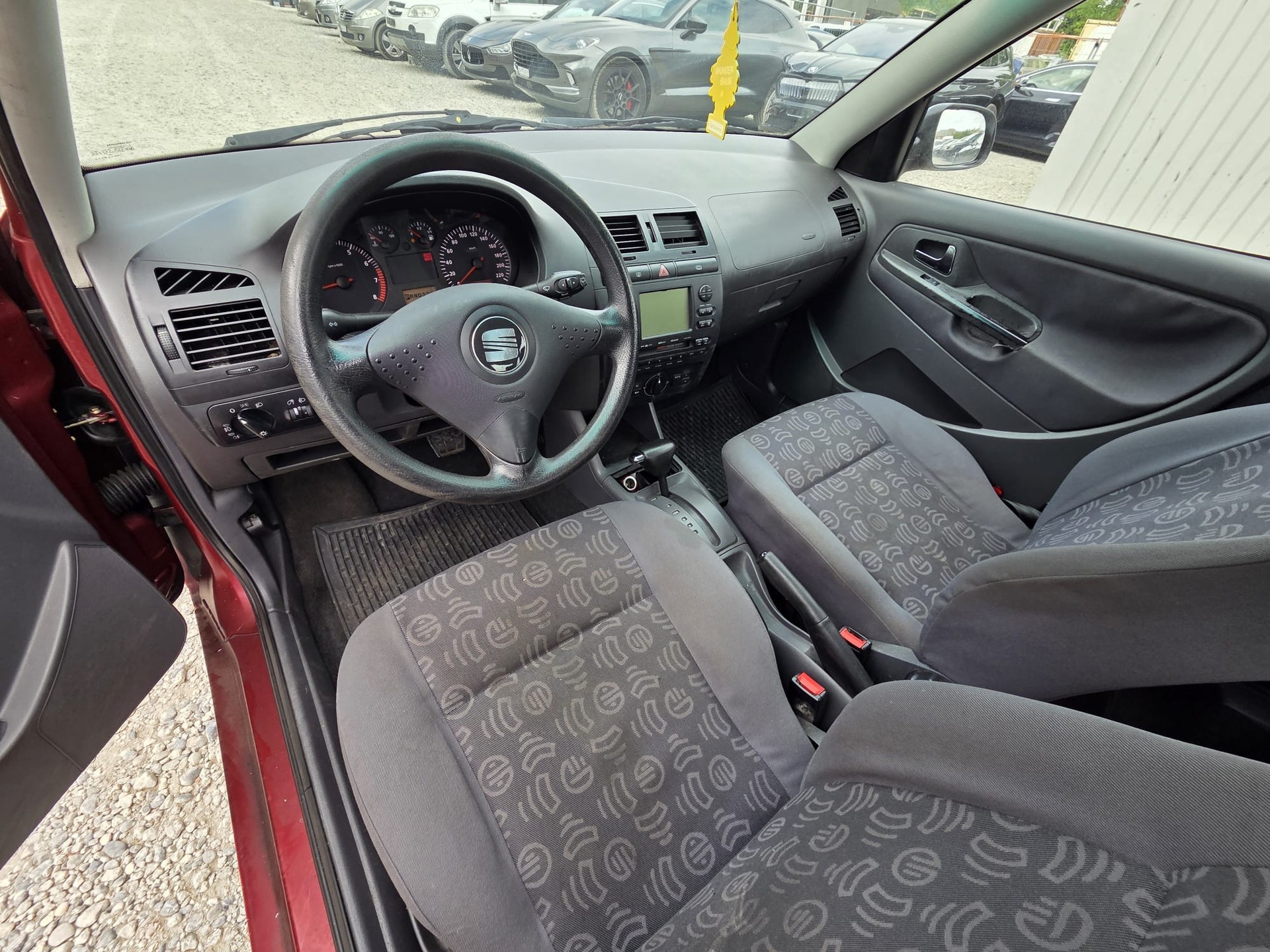 SEAT Ibiza 1.6 Stella A-image-7