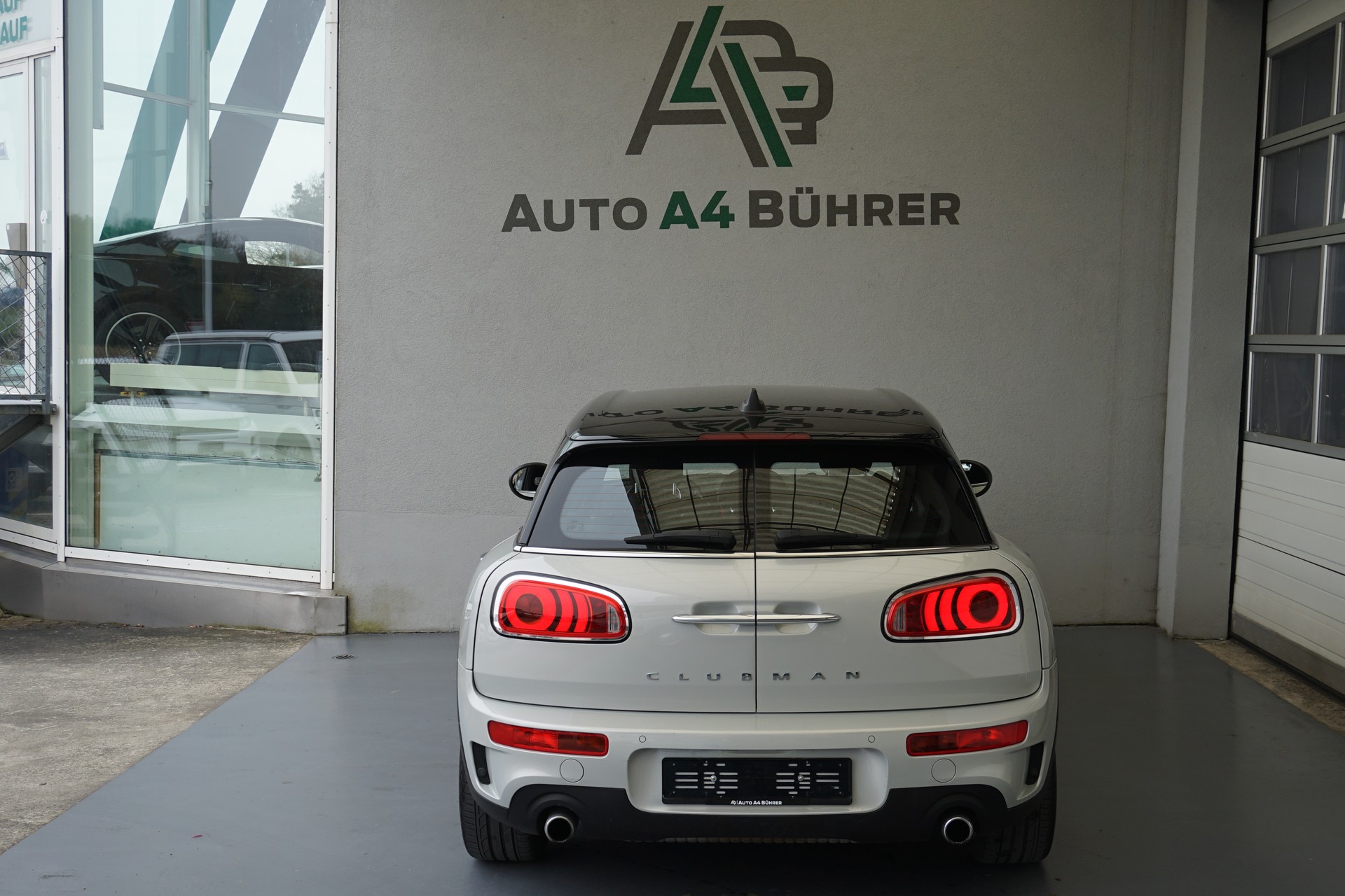 MINI Clubman Cooper S 2,0 T ALL4 192PS Automat-image-10