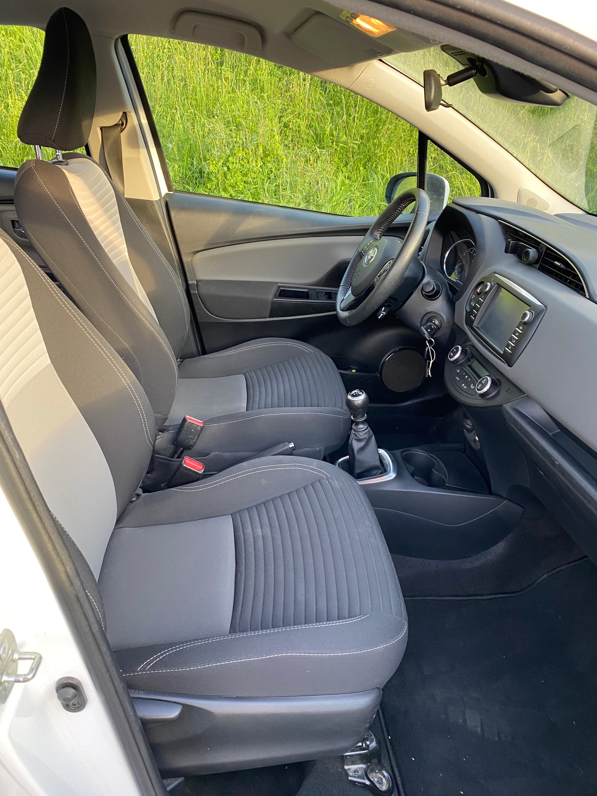 TOYOTA Yaris 1.5 Comfort-image-8
