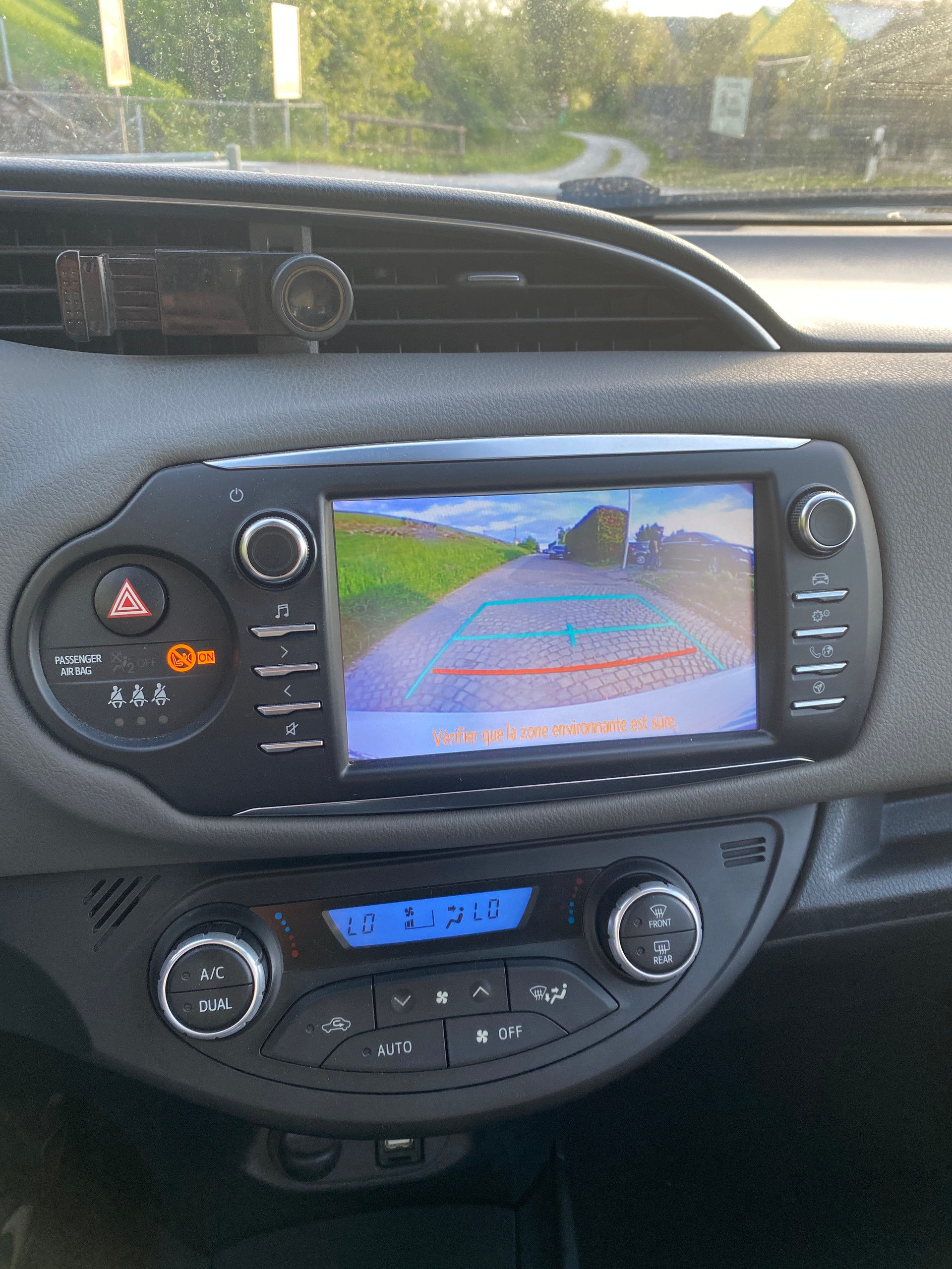 TOYOTA Yaris 1.5 Comfort-image-7