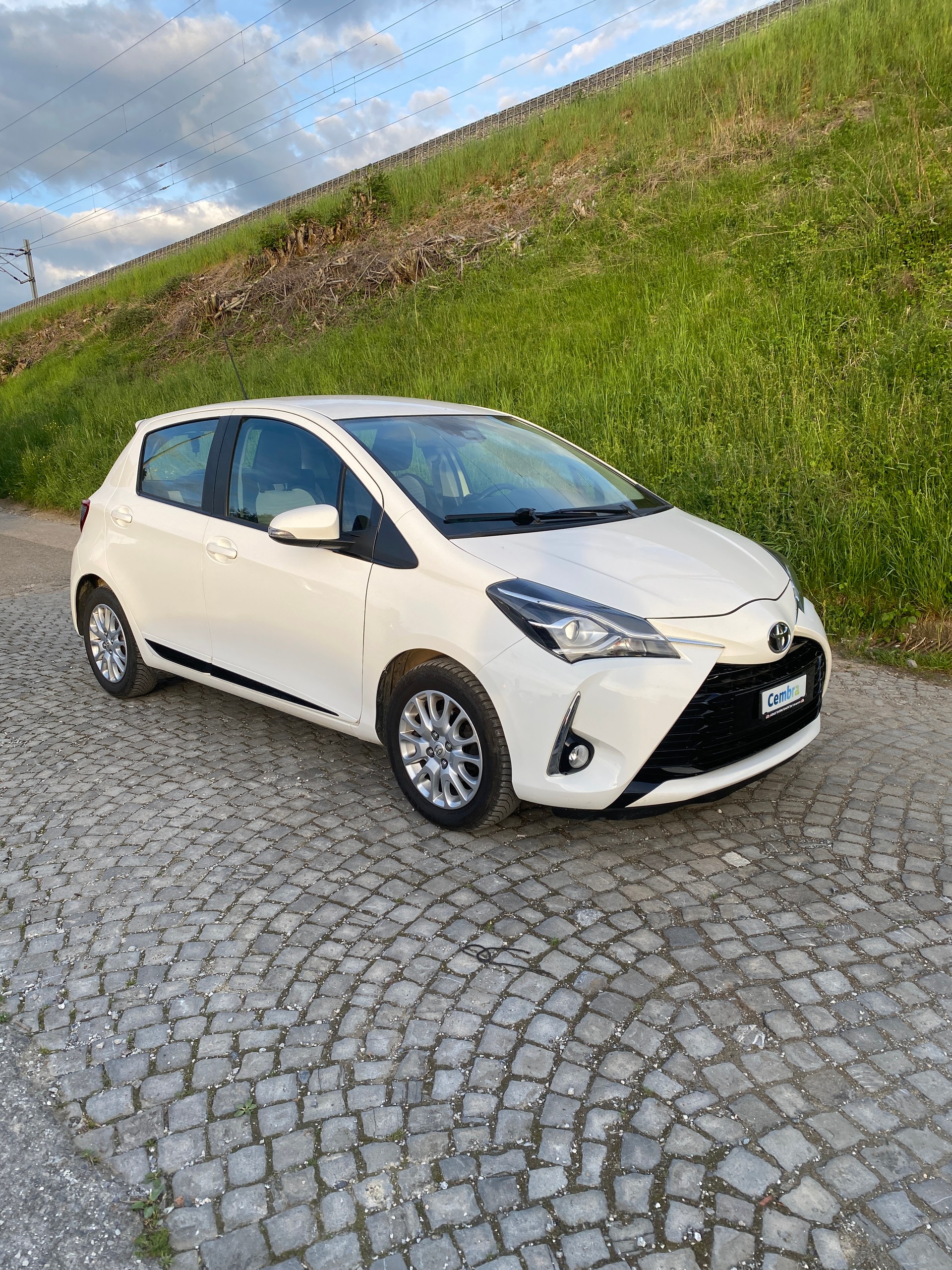 TOYOTA Yaris 1.5 Comfort-image-11