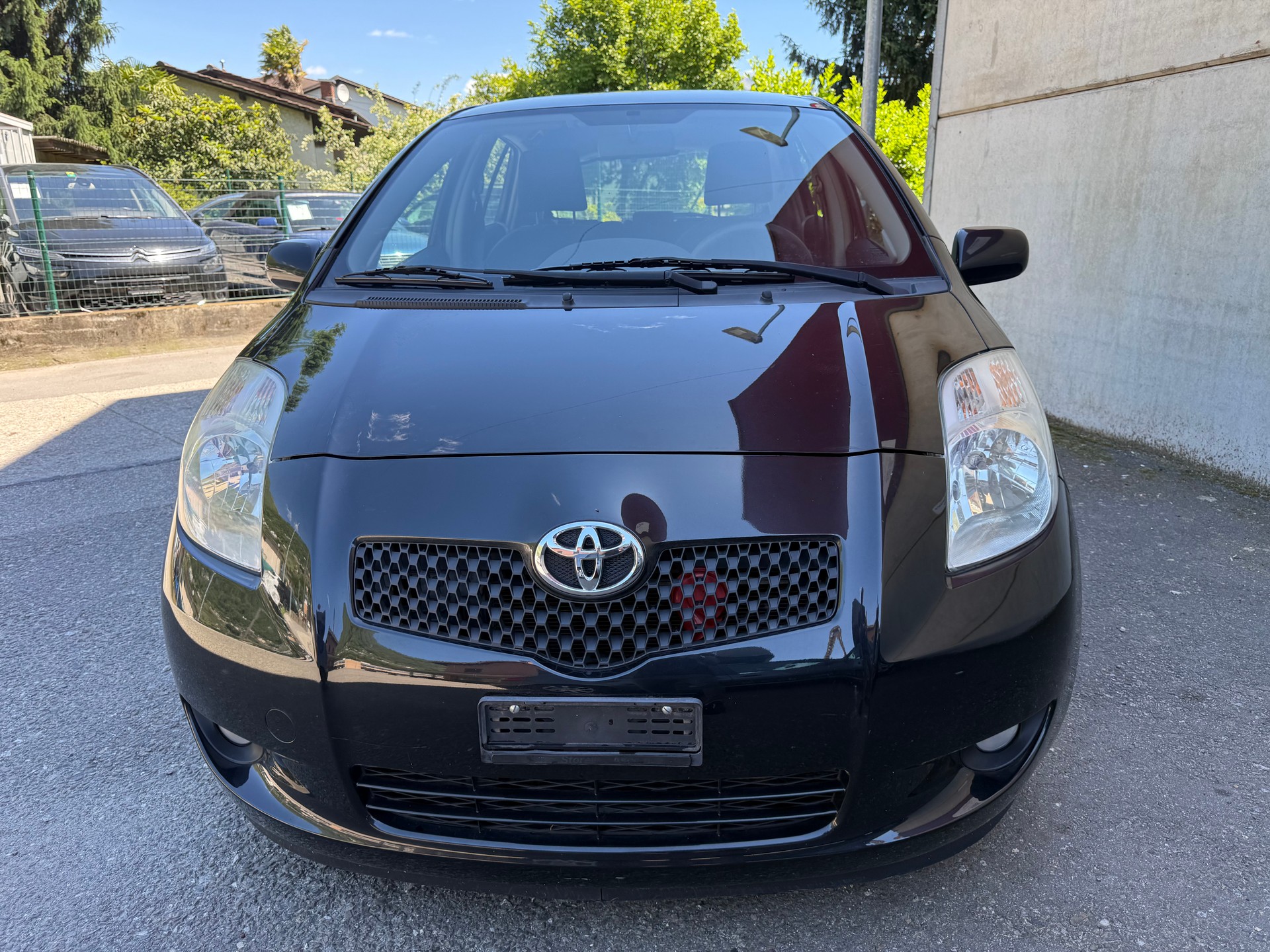 TOYOTA Yaris 1.3 City-image-2
