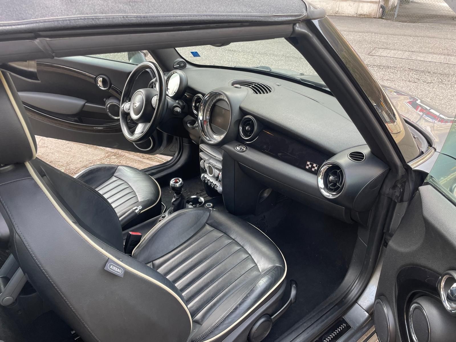 MINI Cooper John Cooper Works Cabriolet-image-5