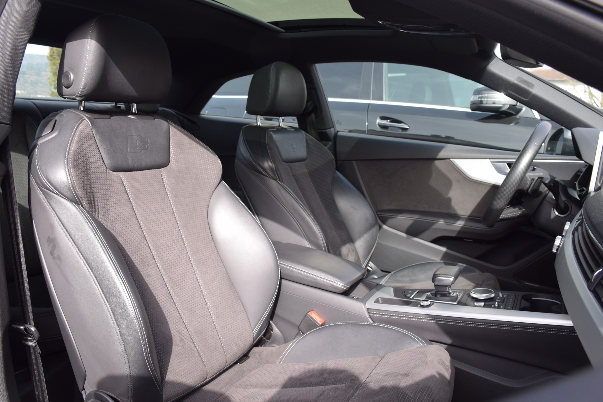 AUDI A5 Coupé 2.0 TFSI Sport-image-13