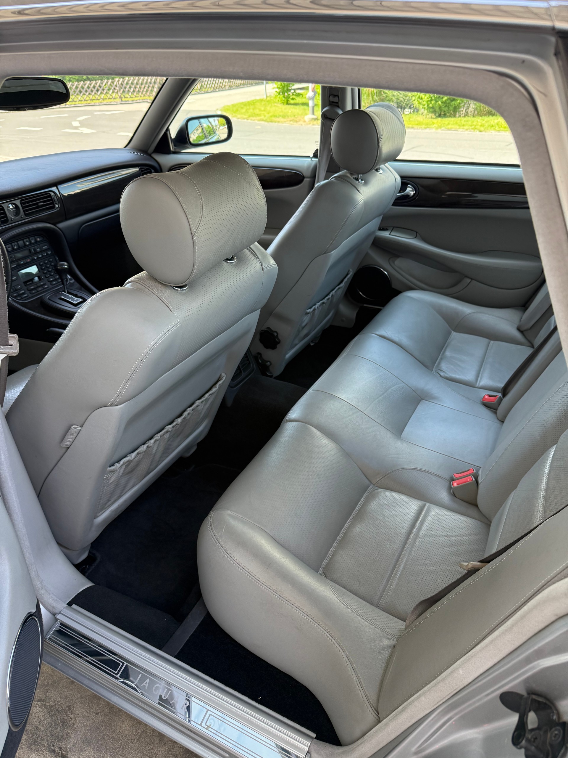 JAGUAR XJ 3.2 V8 Executive-image-10