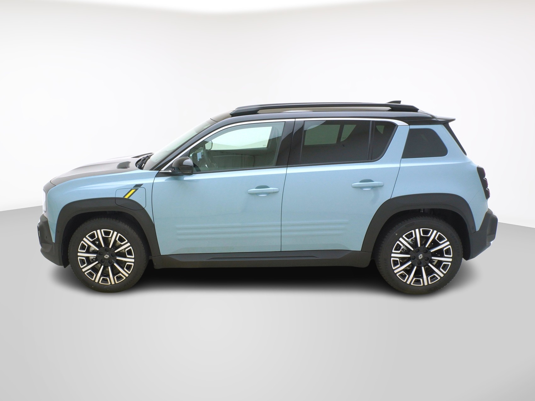 RENAULT R4 E-Tech Comfort Range iconic-showroom-element-1