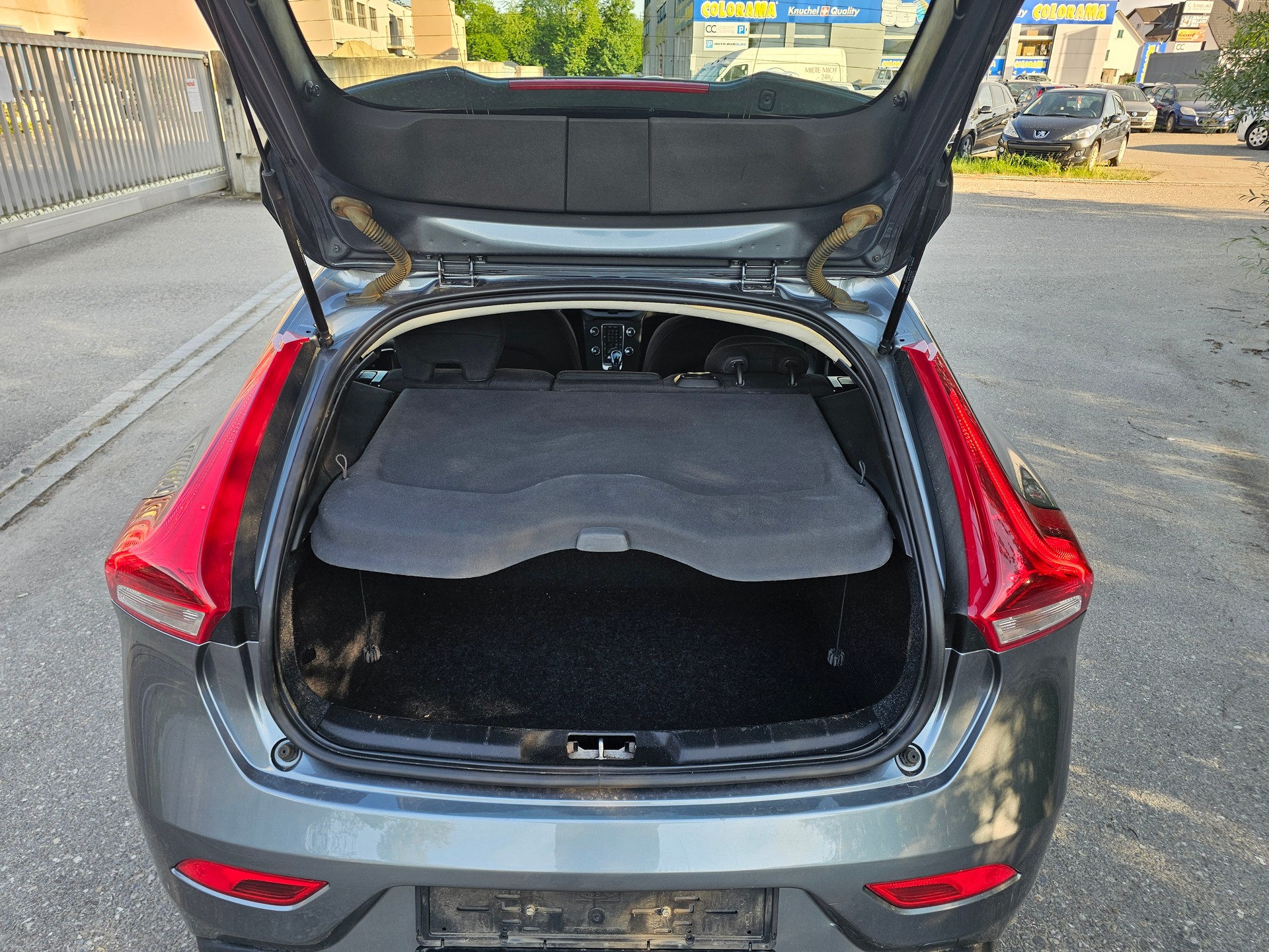 VOLVO V40 D3 Inscription Geartronic-image-6